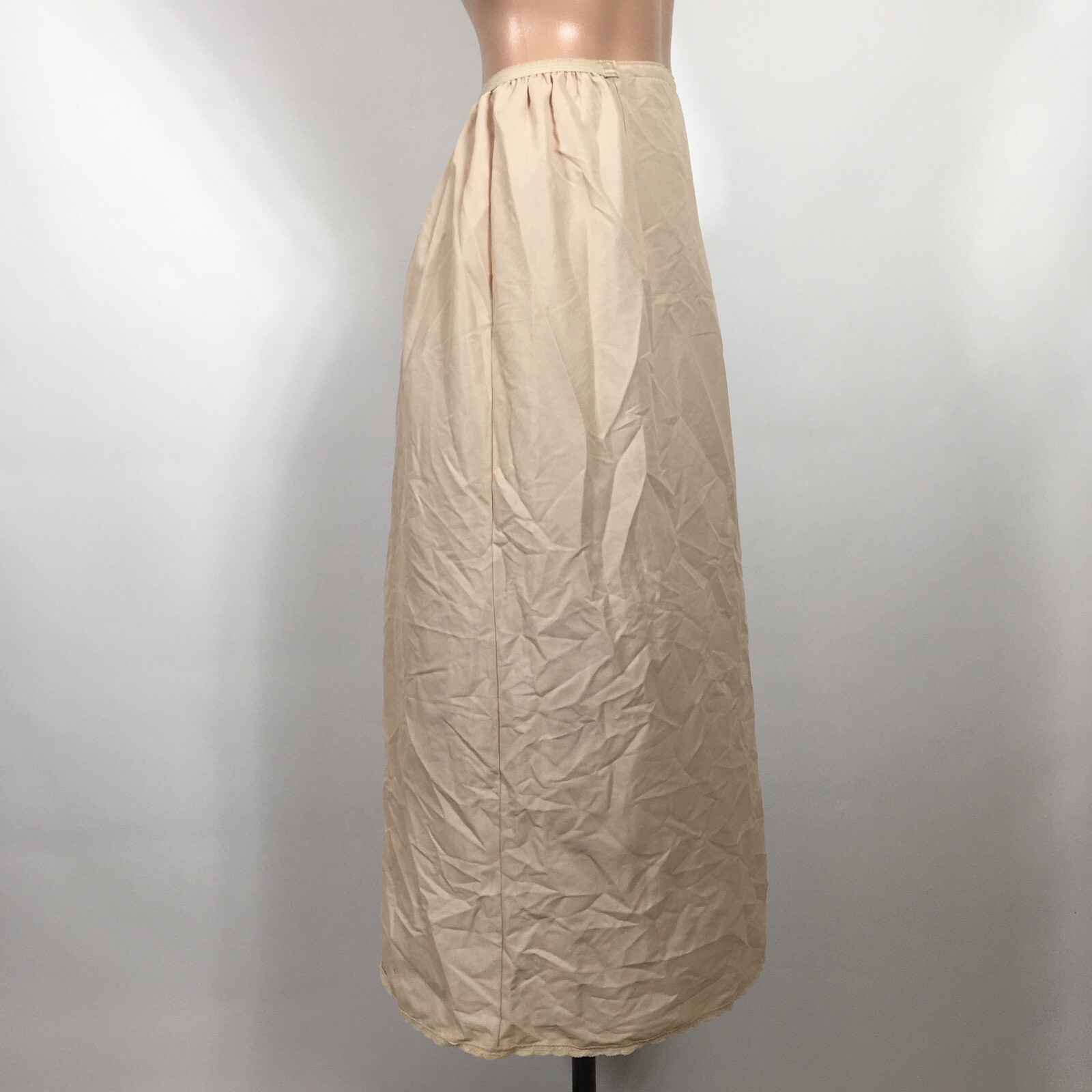 Vassarette half slip Beige sz M T Lace Elastic Waist Slit USA Antron III Nylon