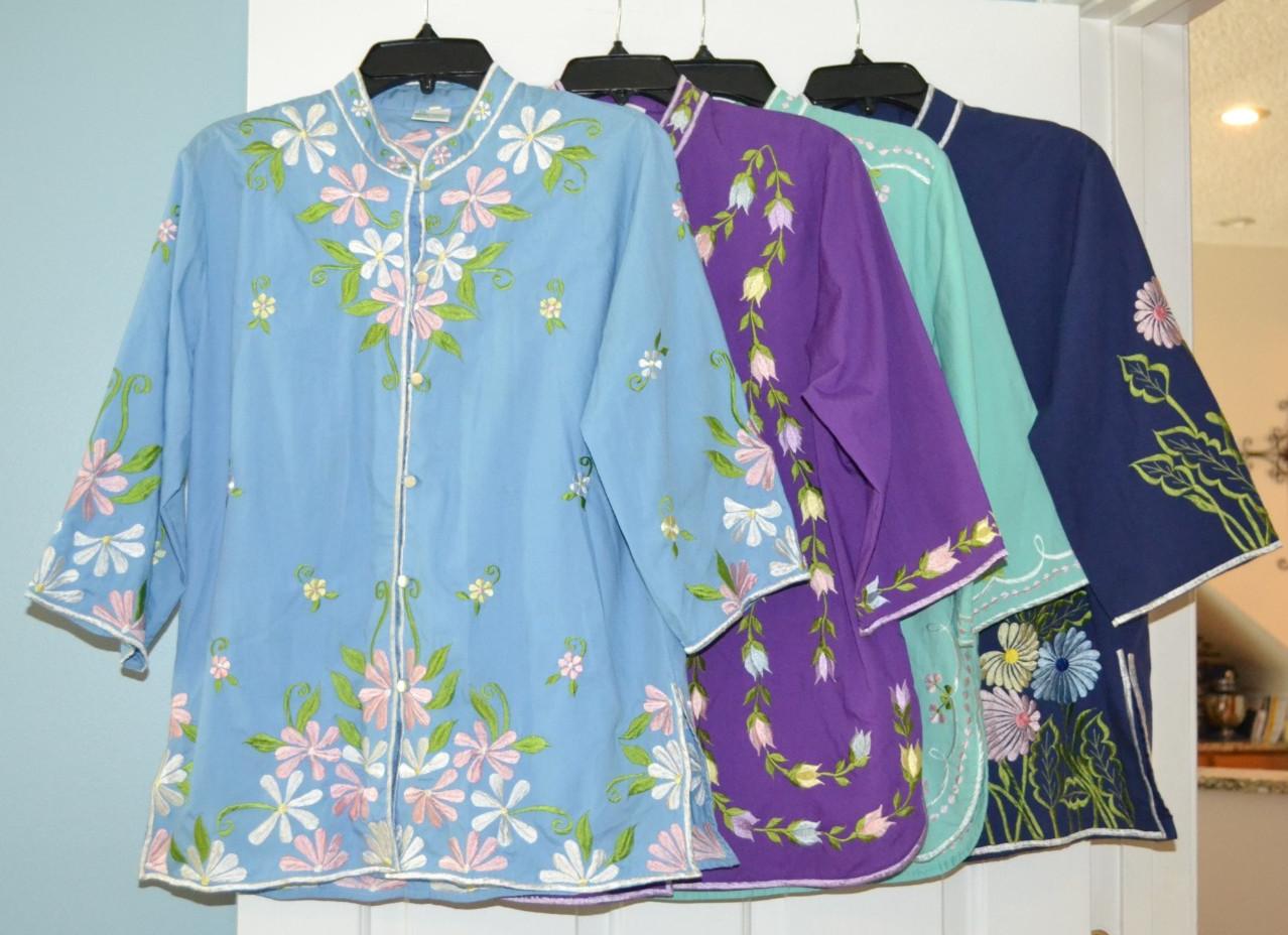 Vintage Caro of Honolulu LOT of 4 Embroidered Button down mock neck Tunics sz 12