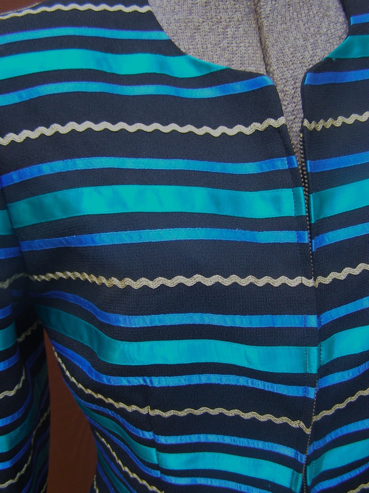 Vintage Maggy London Crop Elegant Blue Black Gold Tape Trim Jacket Blazer