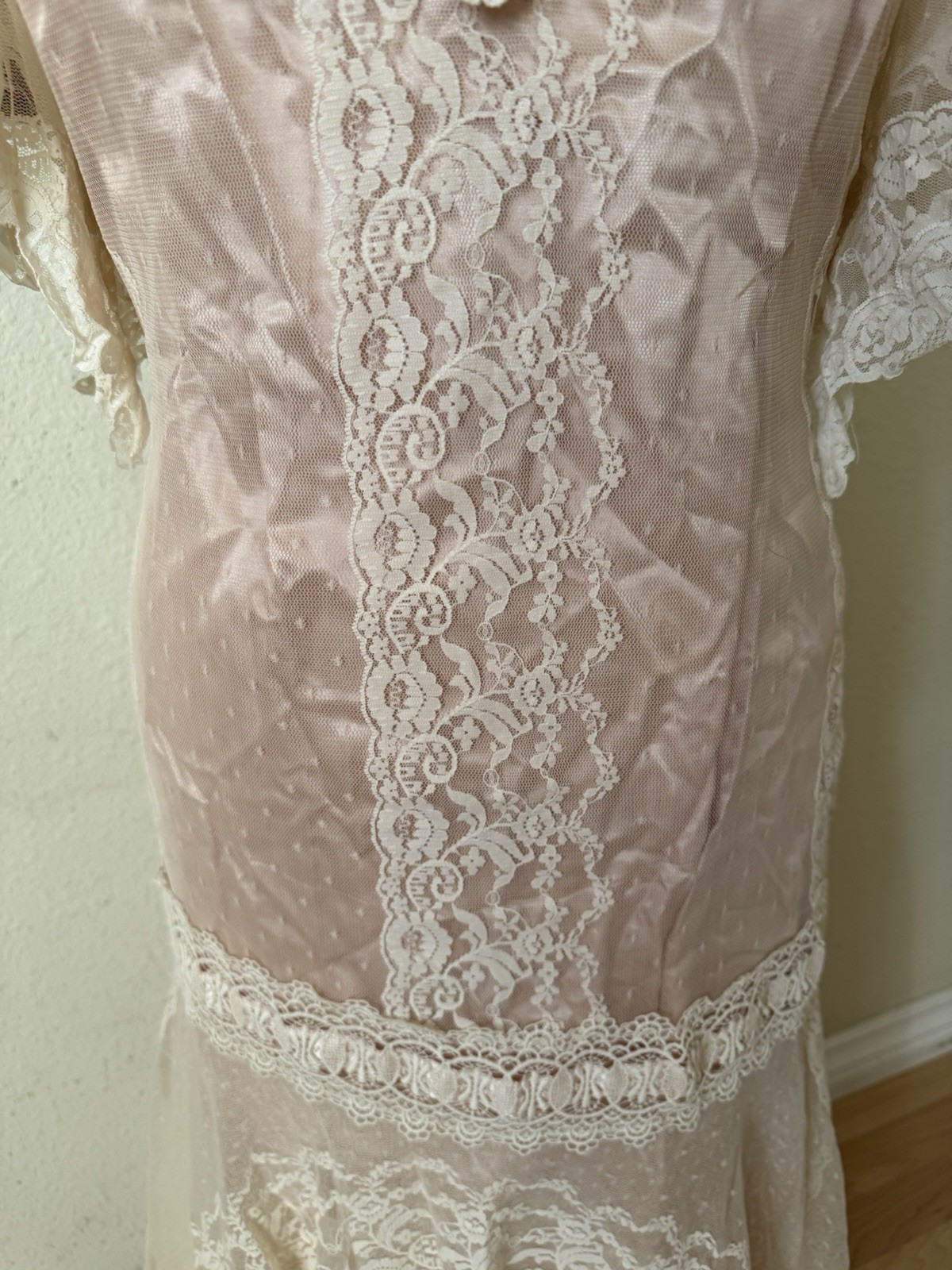 Vintage Susan Lane’s Country Elegance Lace Pearl Wedding Dress