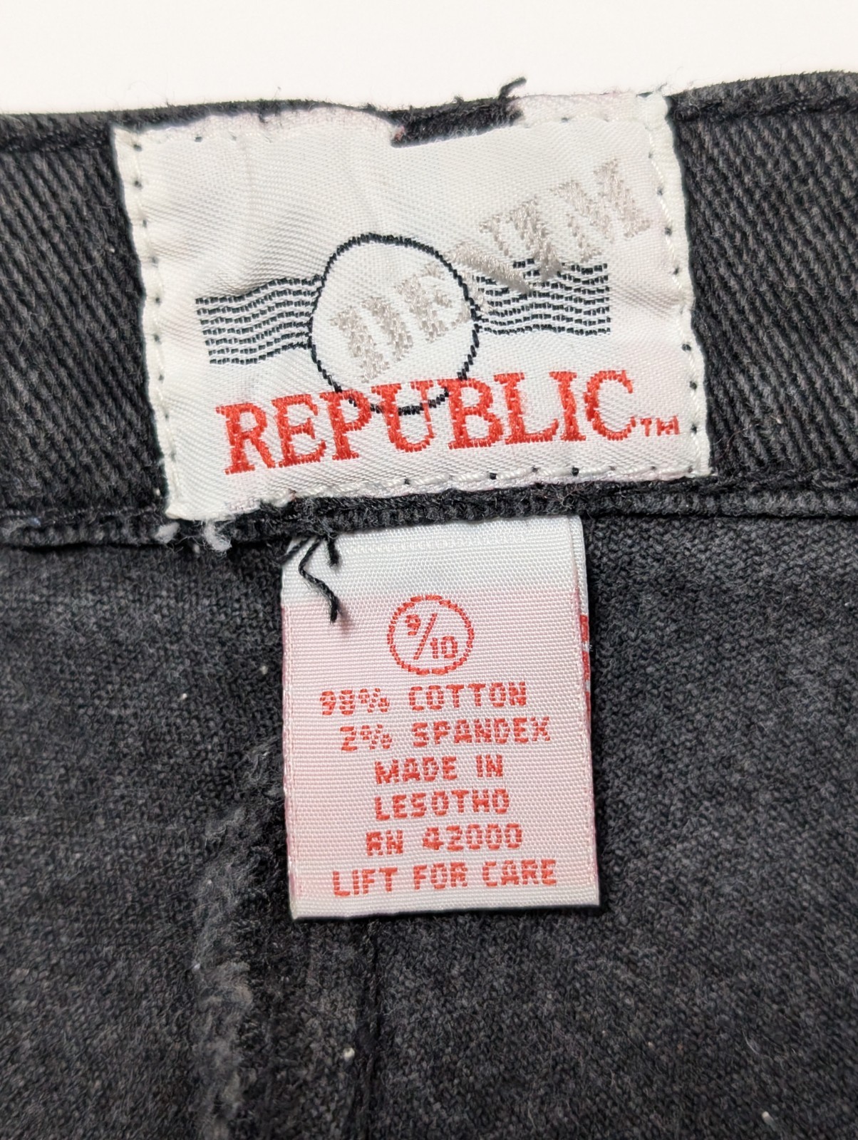 Vtg. 1990s Women’s Denim Republic Black Denim Jean Shorts Juniors Size 9/10 VG
