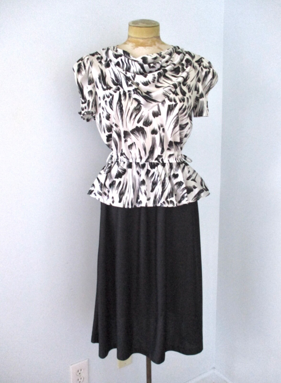 Vtg 70s 80s Black Paint Splash Poly Knit Peplum Secretary Dress Cowl Neck M