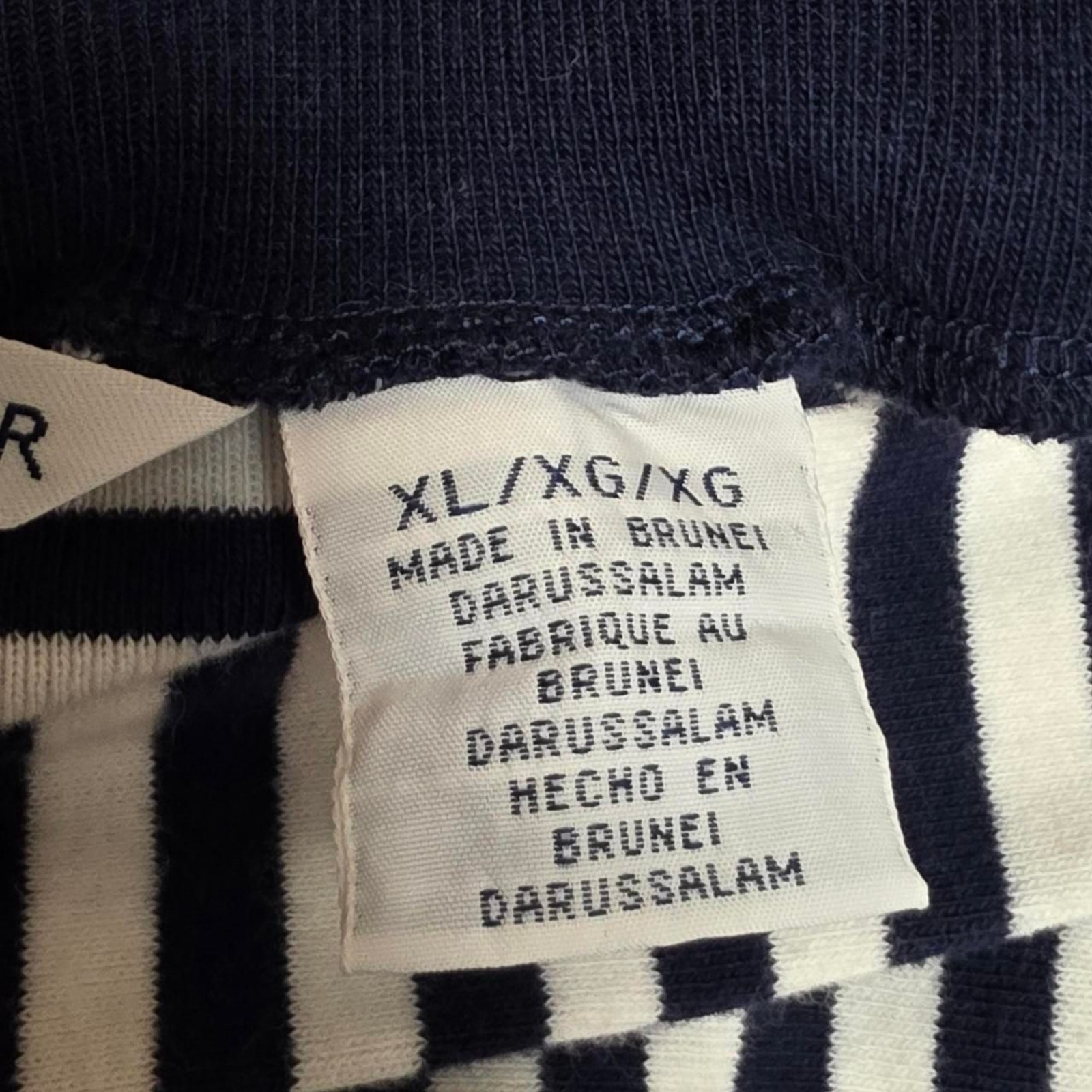 Vintage Y2K Tommy Hilfiger Striped Turtleneck Long Sleeve Top Navy White XL 2002