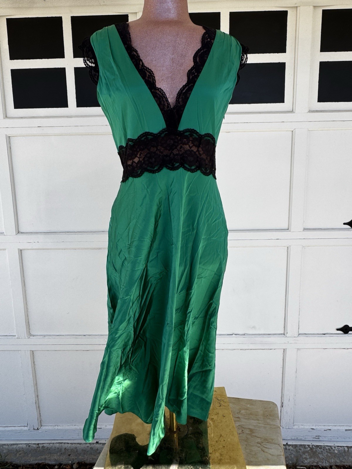 VTG Searle Silk Cap Sleeve Slip Dress V Neck Lace Emerald Green Black 90s Y2K