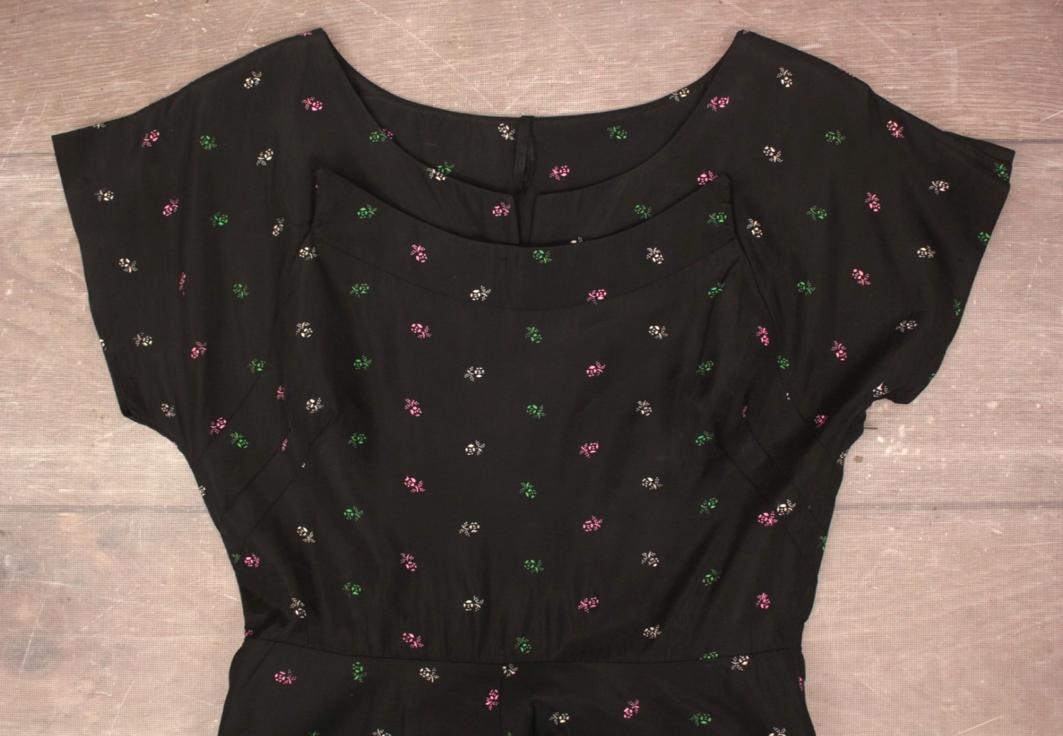 VTG Women’s 50s Black W/ Multi Color Floral Print Taffeta Swing Dress S/M 1950s