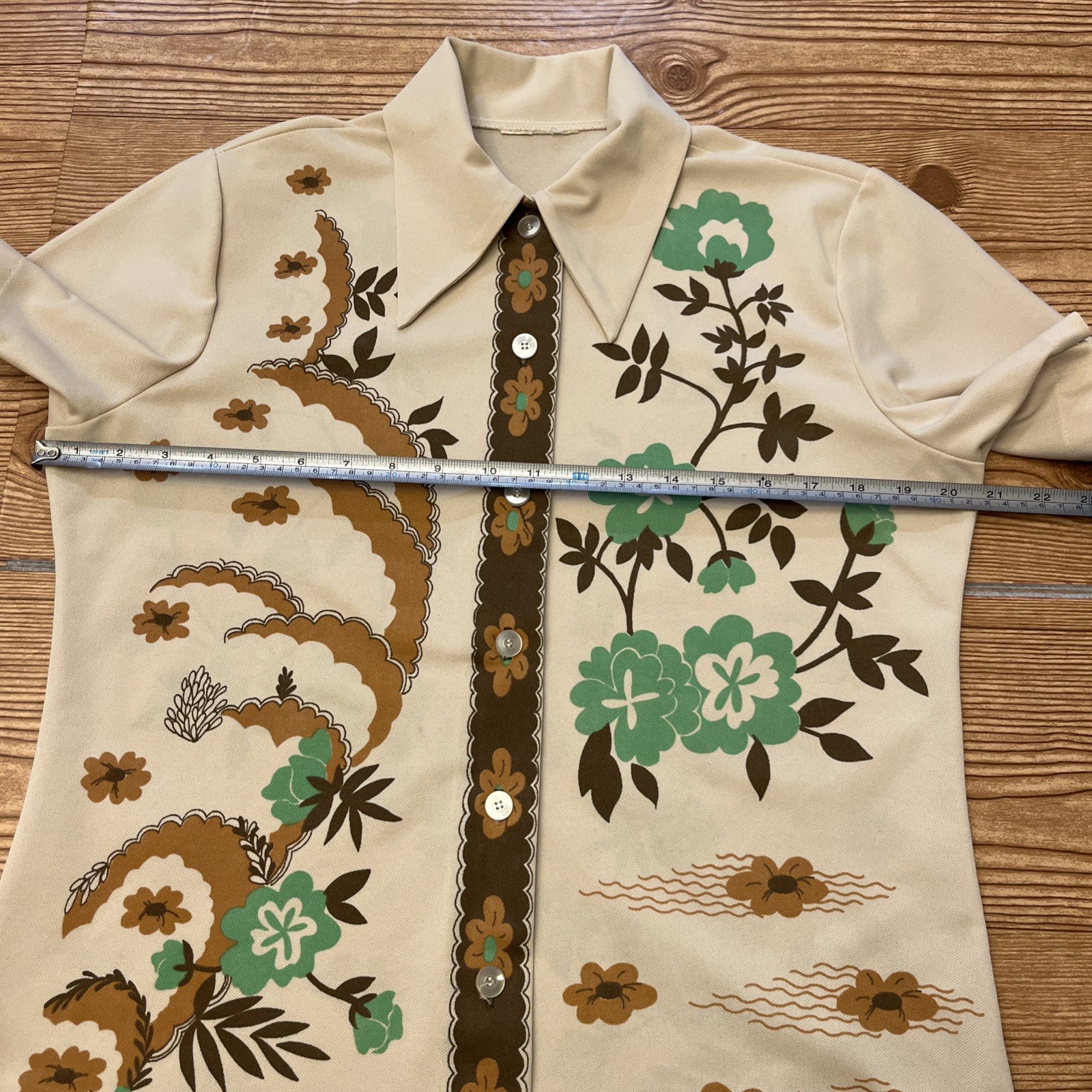 Vtg 1970s Women’s Blouse Size M/L (?) Floral Hippie Top Loose Fit Pointed Collar
