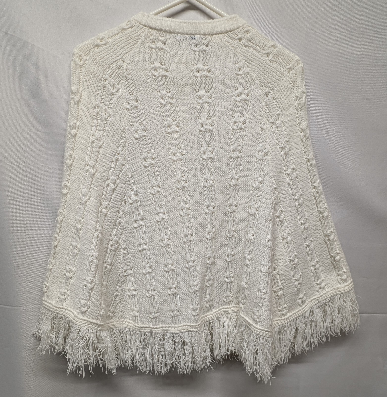 Vtg. 70’s White Orlon Acrylic 4 Button Knit Poncho Cape Arm Holes Fringe OSFM