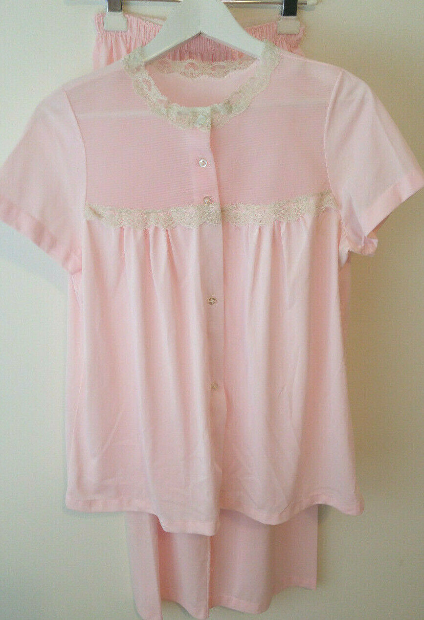 Vintage Womens Heiress Pajamas Light Pink 2 piece Set Size 36 Feminine