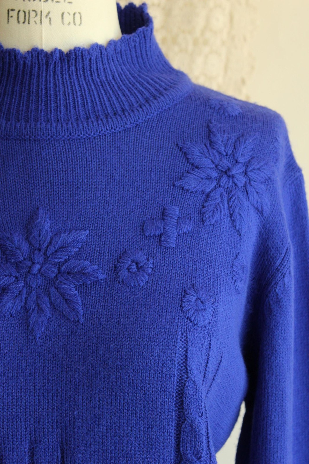 Vintage 1990s Sweater, Salon Studio Royal Blue Acrylic Pullover Jumper, Size M