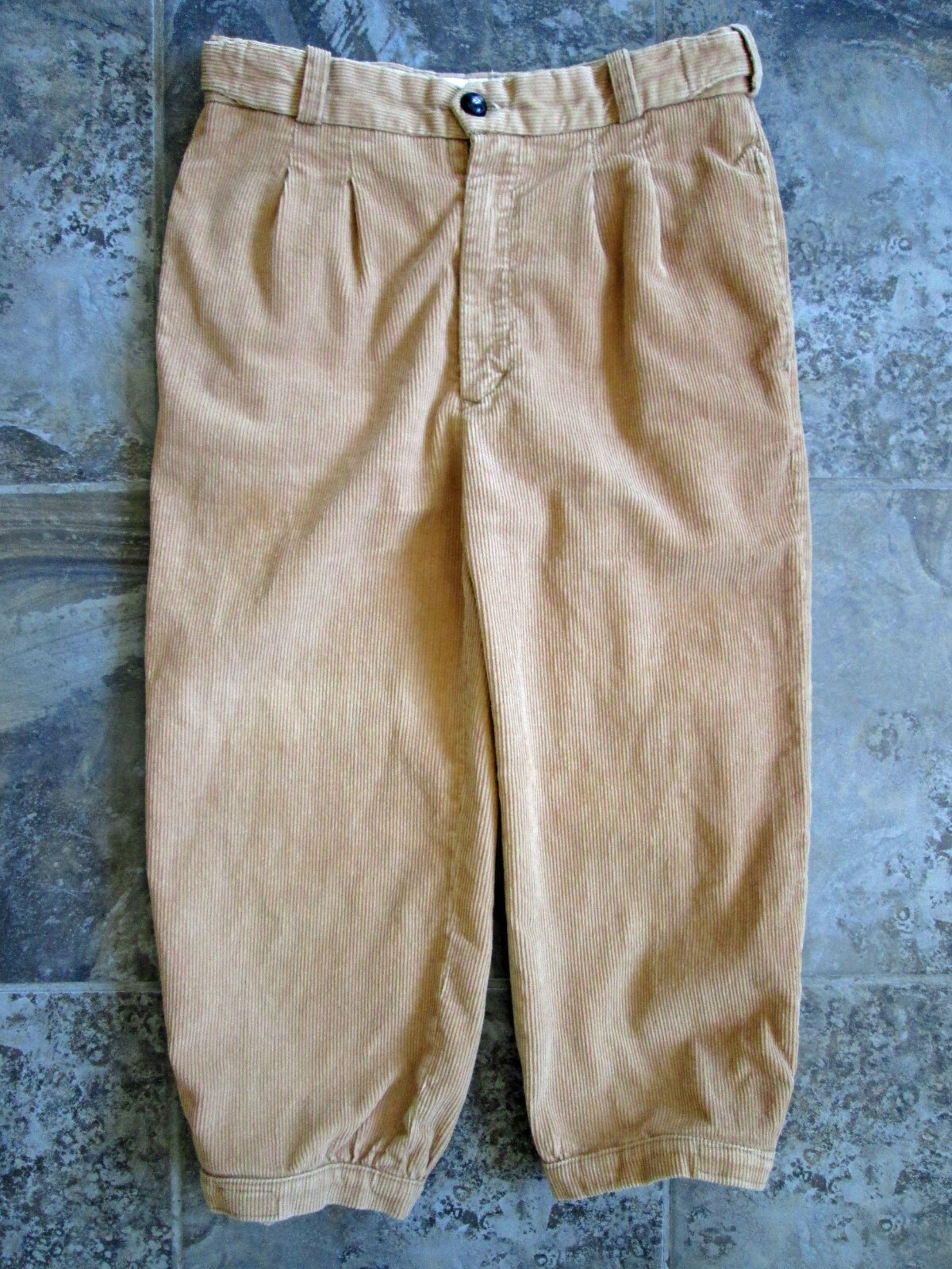 VTG Bugle Boy Onward Cropped Pants Capri 28×19 Pleated Corduroy Khaki Parachute