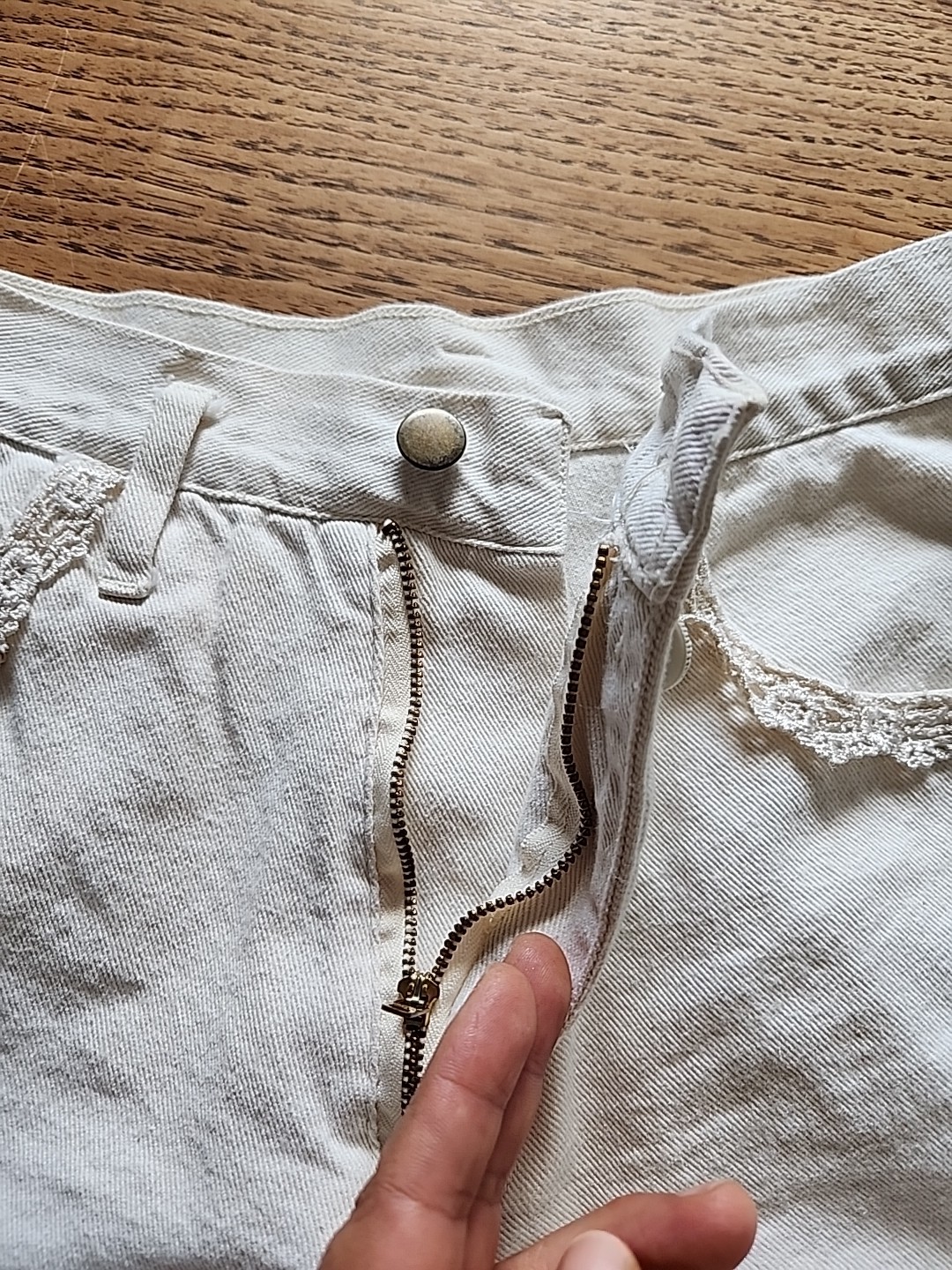 vintage Enchante set of blouse and shorts Ivory Color Size Large Used