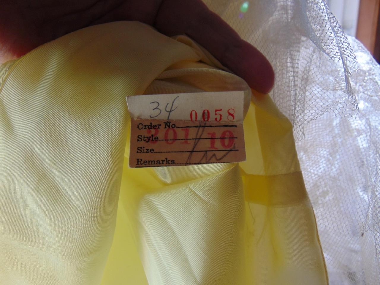 VTG 50s White & Yellow Tulle Chantilly Lace Strapless Prom Dress 24W