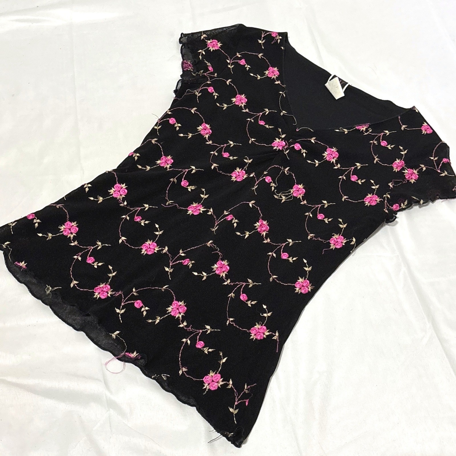 WRAPPER Vintage Y2k black top with hot pink floral design all over the front