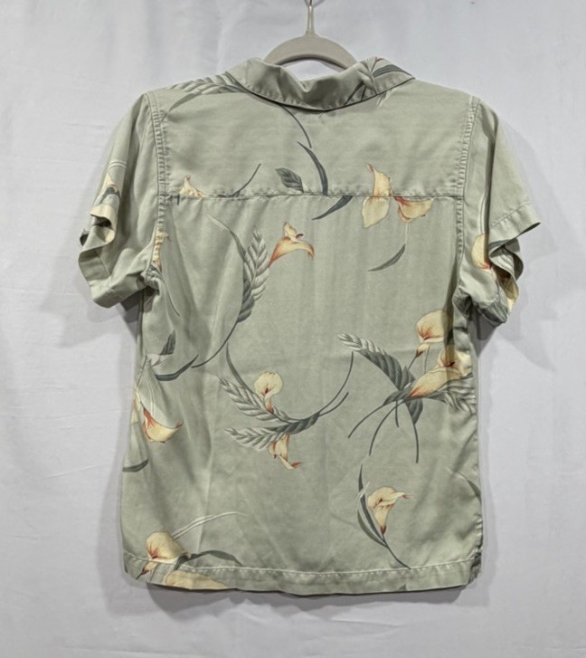 Vintage Tommy Bahama Hawaiian Button Up Shirt Women’s Small 100% Silk
