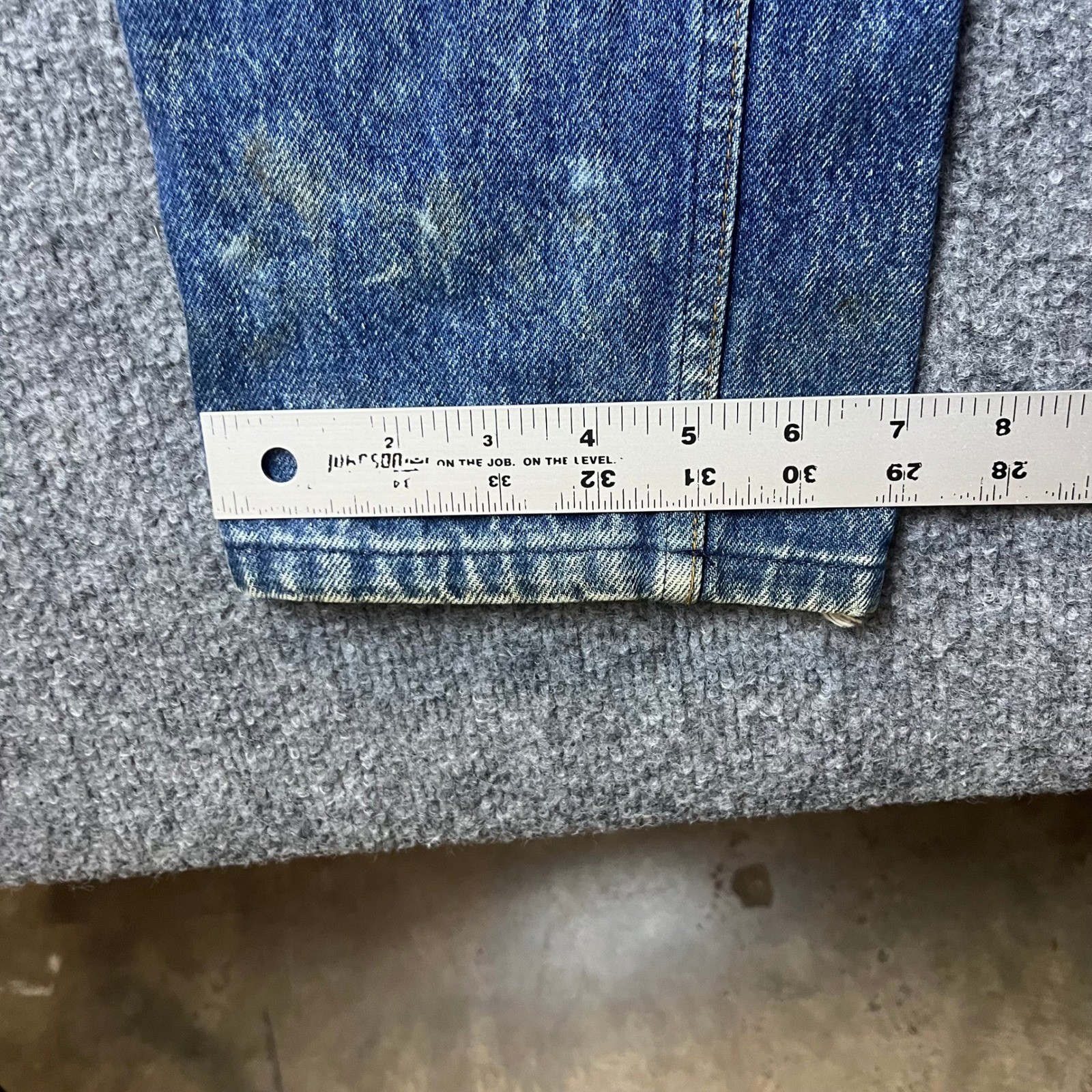 Levi’s Jeans Womens Size 22 Blue Distressed Straight Leg Denim USA Made 514 Fair