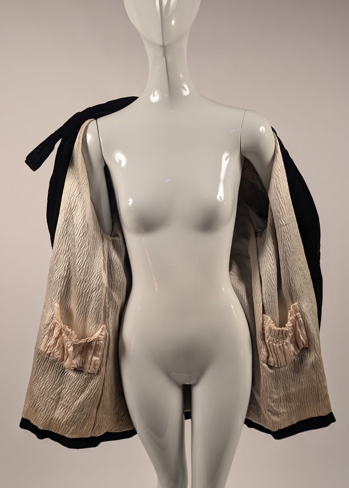 1930’S BELL SLEEVE SILK VELVET JACKET W ERMINE TAIL + HAMMER SILK LINING