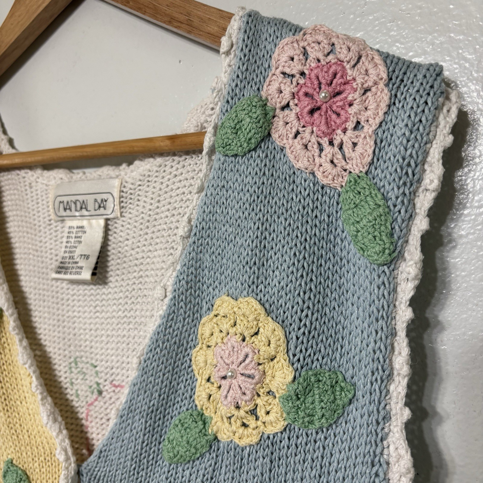 Vintage Mandal Bay Pastel Knitted Floral Vest Size XXL Grandmacore Cottagecore