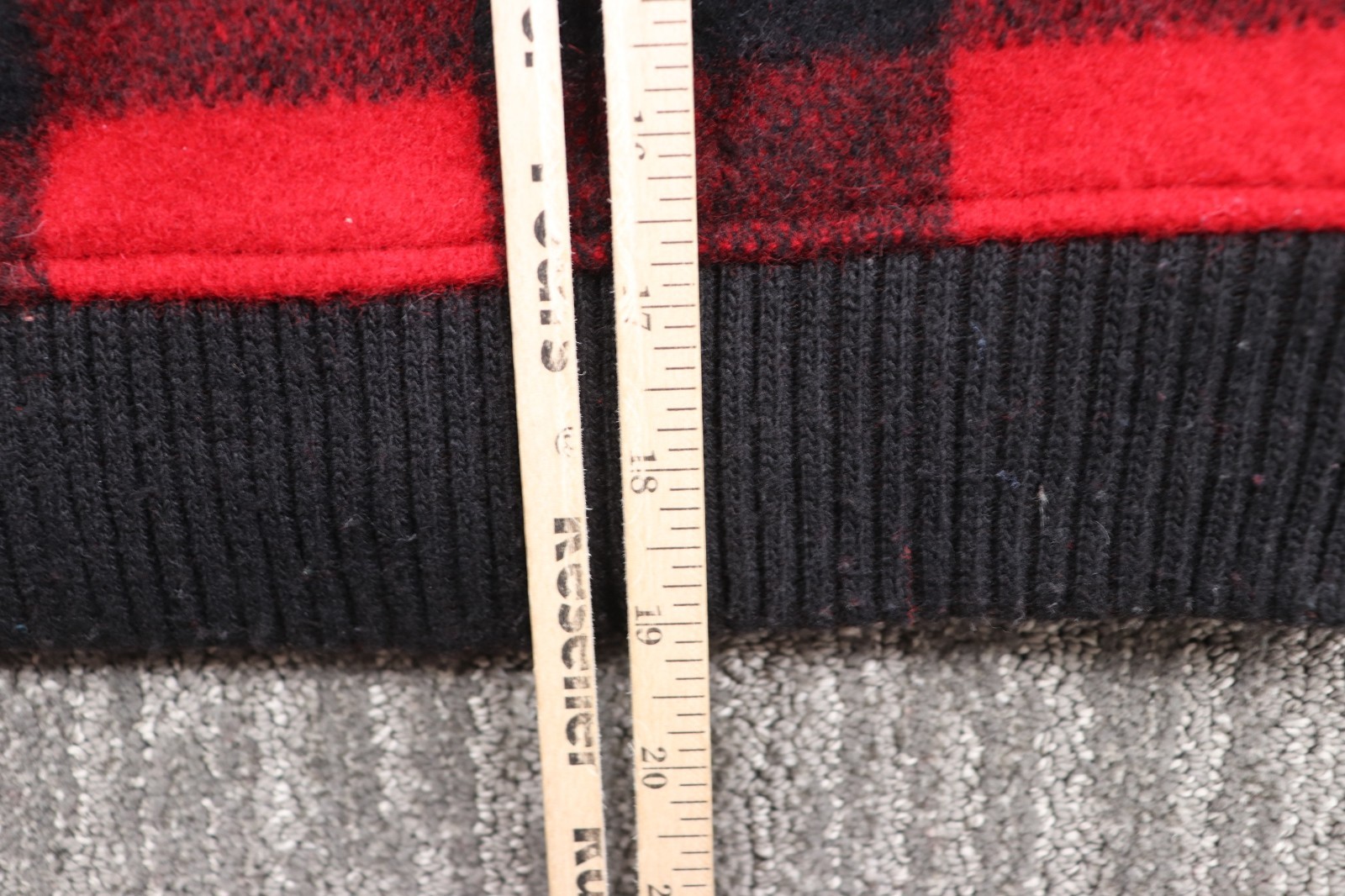 VTG 80s Woolrich Women’s Check Plaid Vest Size Small Wool Nylon Blend USA Made
