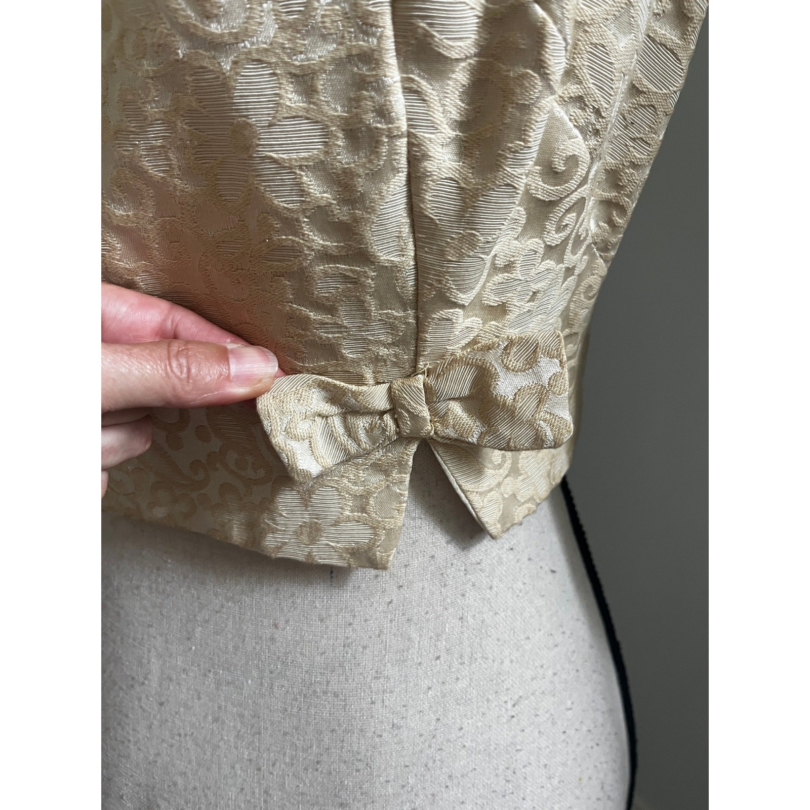 Vintage Gold Floral Brocade Cropped Jacket XS Back Bows Pinup Mid Century Modern