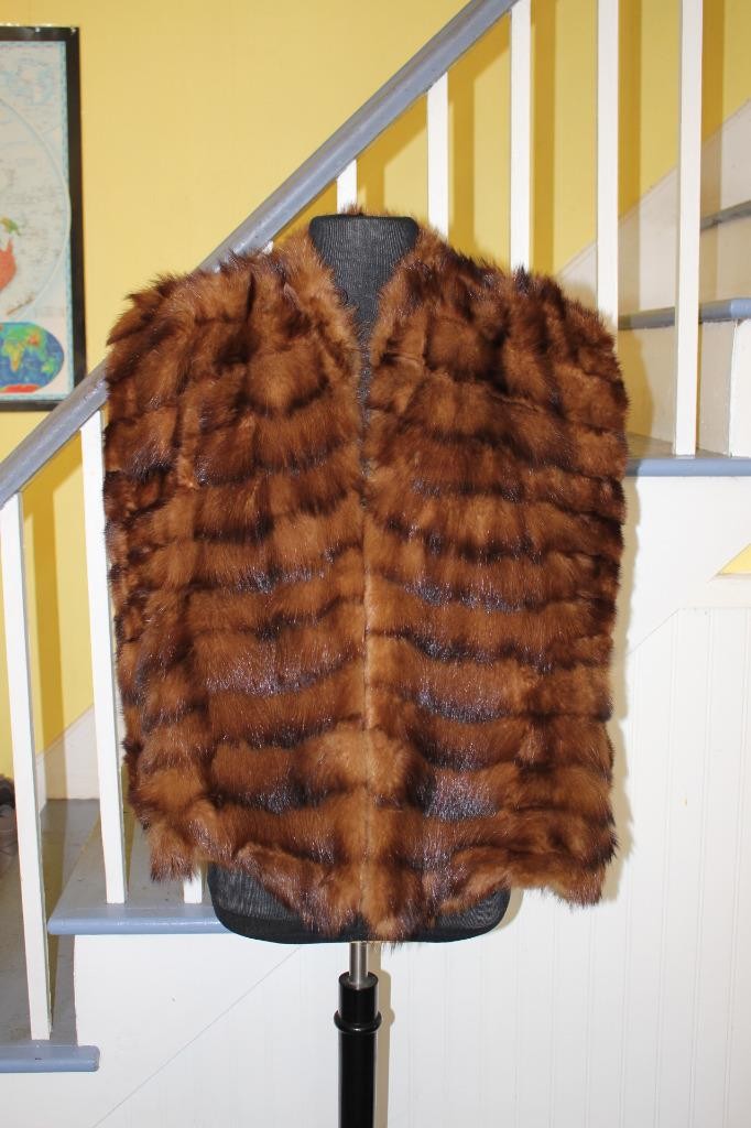 Fabulous True Vintage 40ths Genuine SABLE Fur Cape Coat Stole Old Hollywood Glam