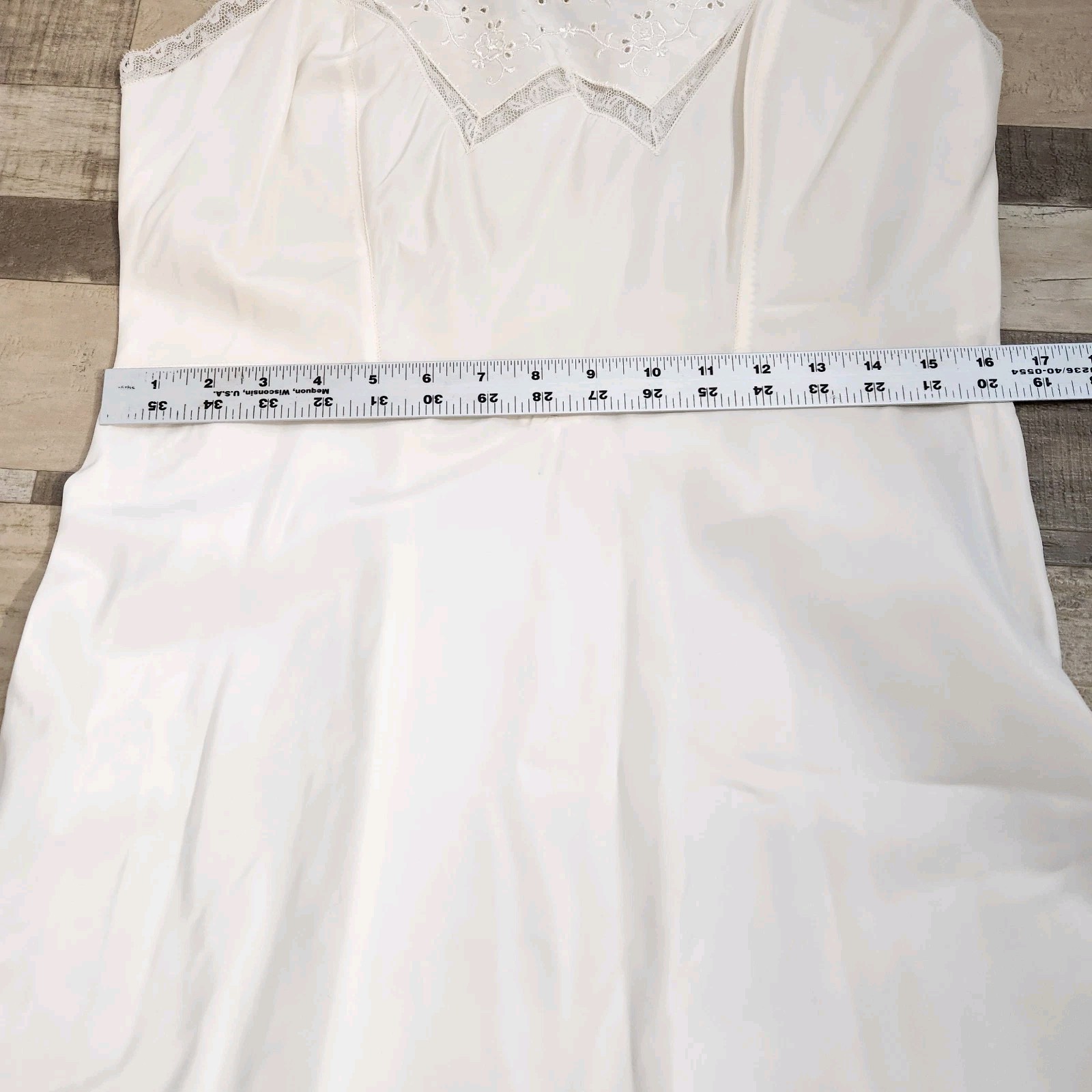Vintage 1950s Barbizon Full Length Petticoat Lace Accent Side Zip Miss 18 (36 B)