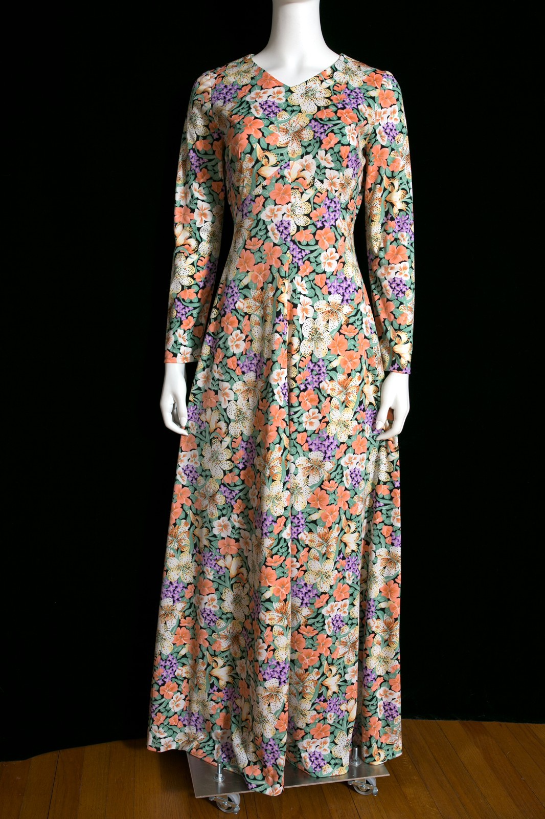 Gorgeous Vintage 70s Pastel Green Peach Purple Floral Patterned Maxi Dress