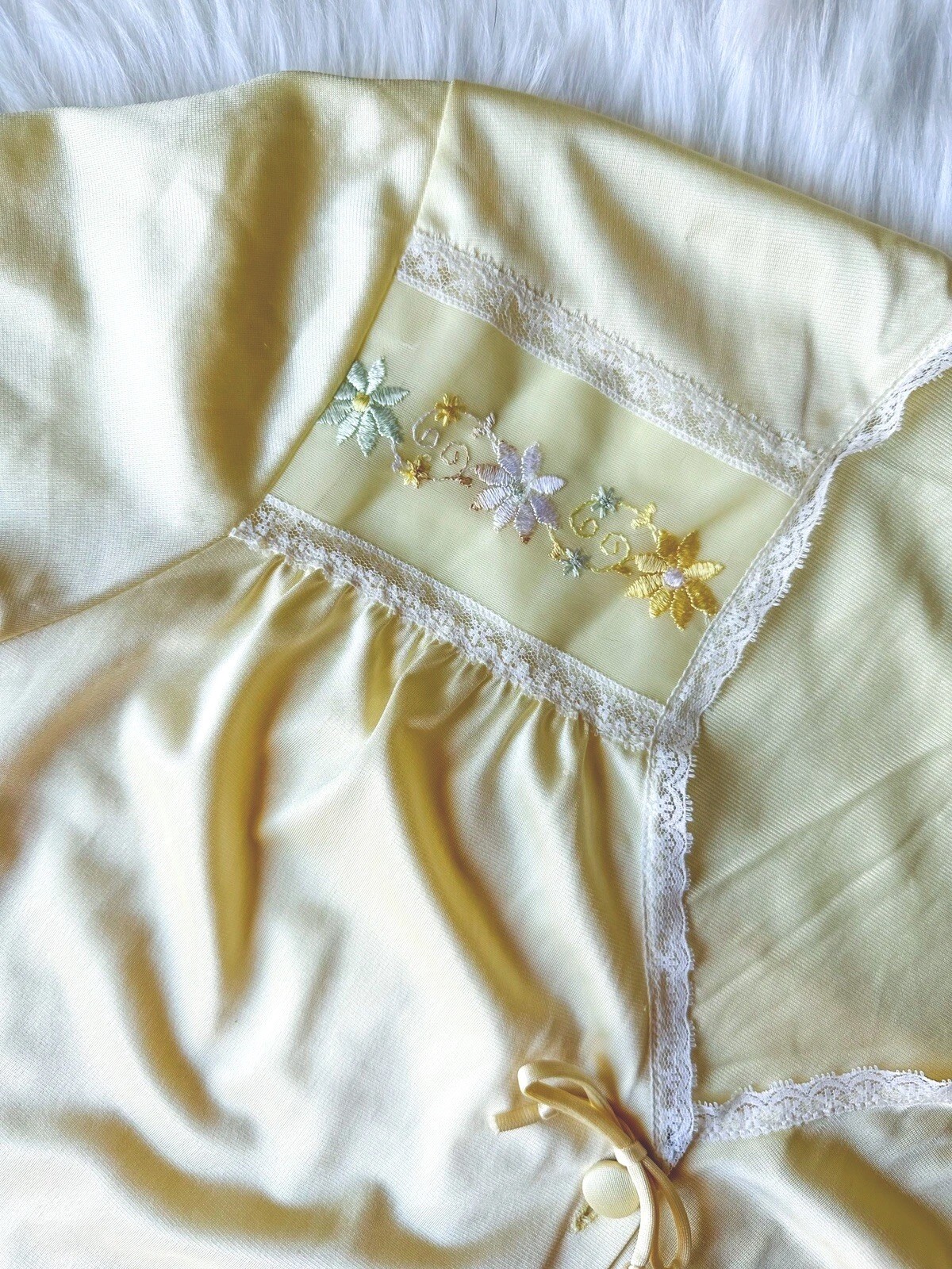 VTG Jolie Two Lingerie Yellow Floral Spring Embroidered Nightgown Pajamas PJs L