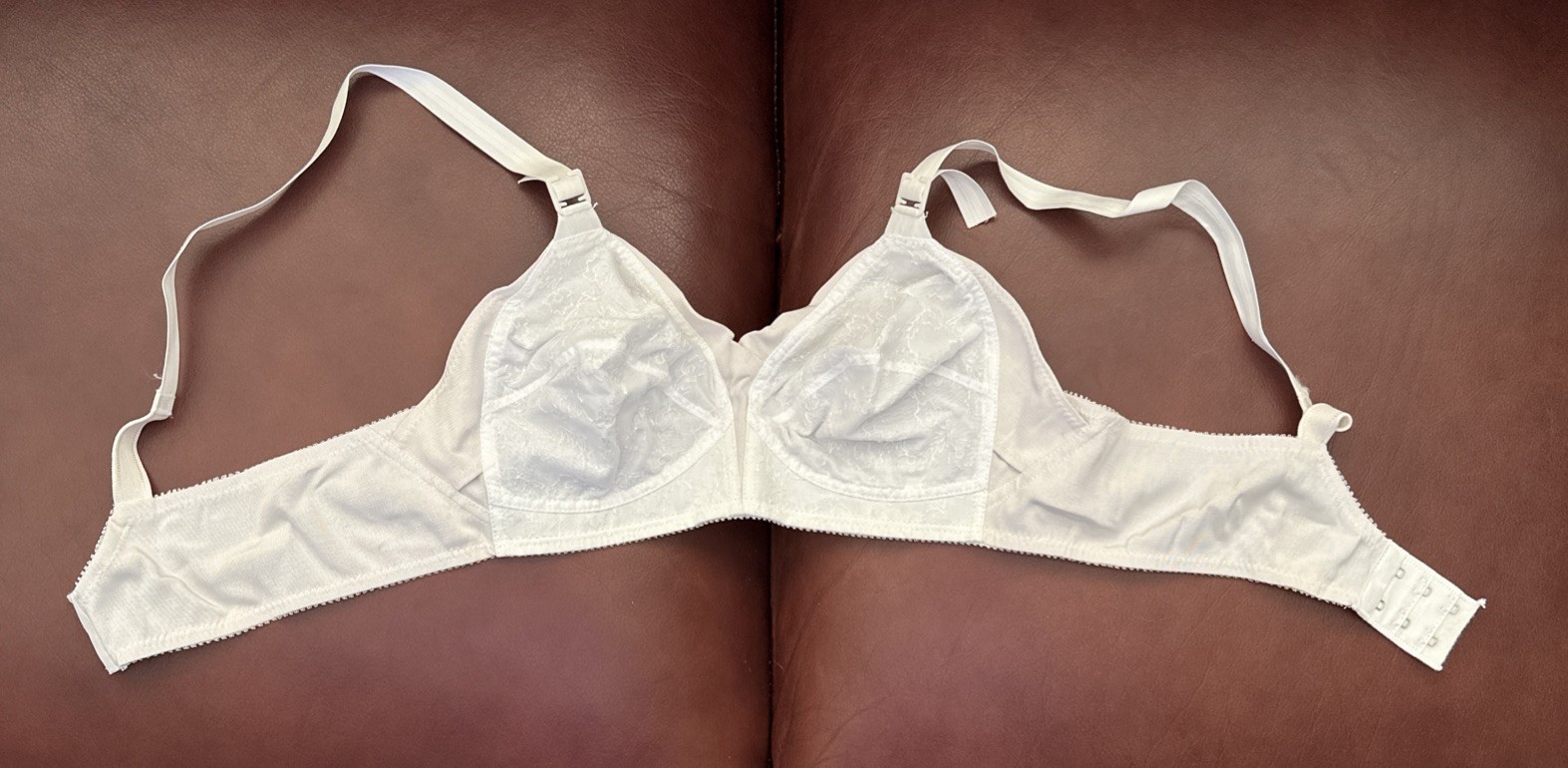Vintage 1963 Playtex Living Bra 32B NOS Pin Up Retro Feminine Curvy NIB Lingerie