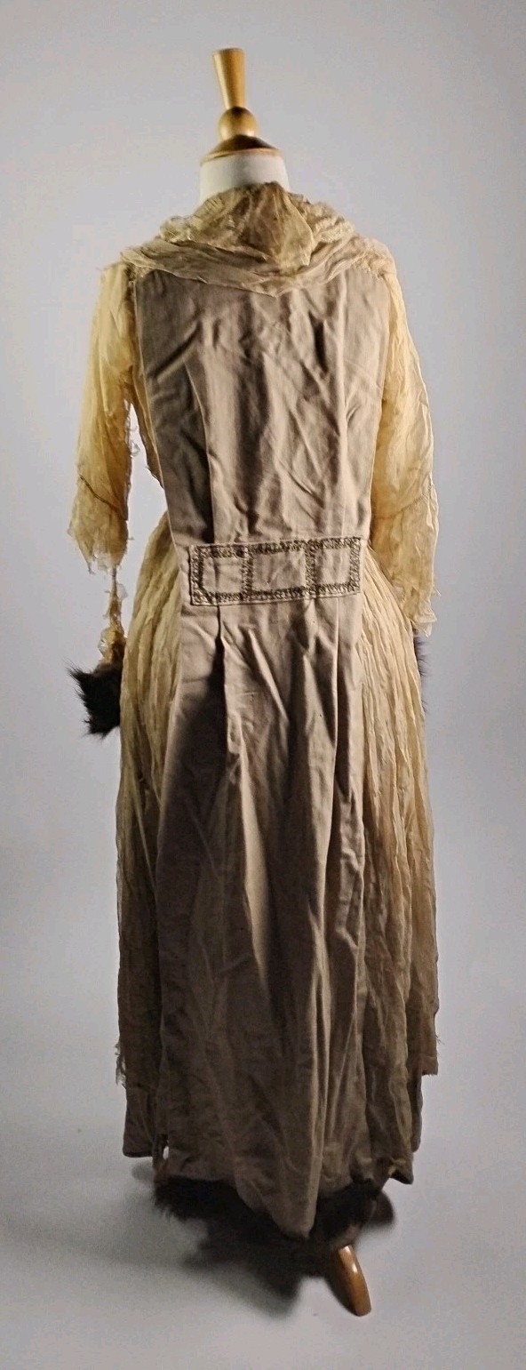 Antique Edwardian Ivory Wool & Lace Tea Gown Dress c.1905–1915