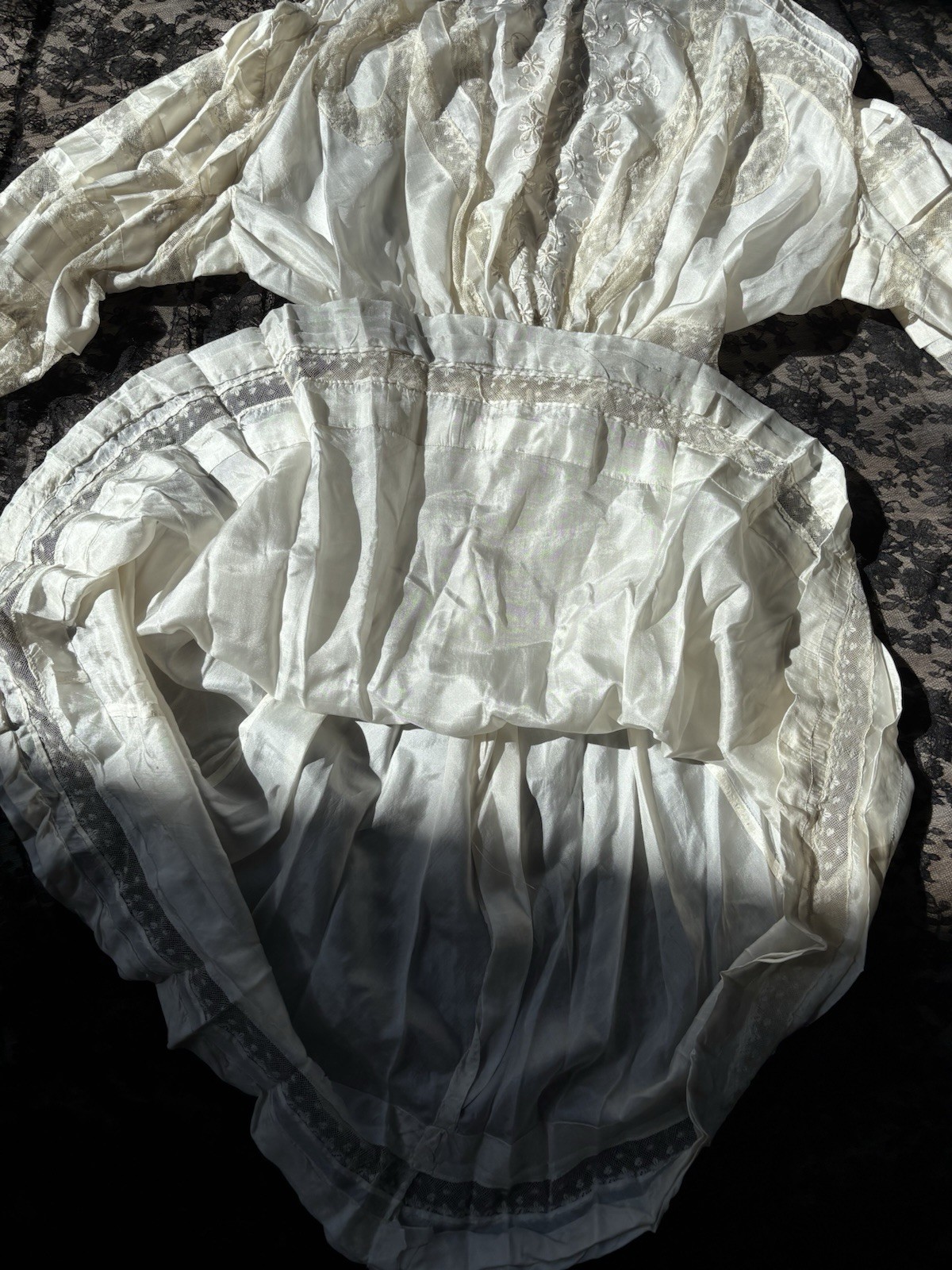 Antique Edwardian Silk Lace Dress Smocked Whitework Pigeon Breast 1900s 1890s