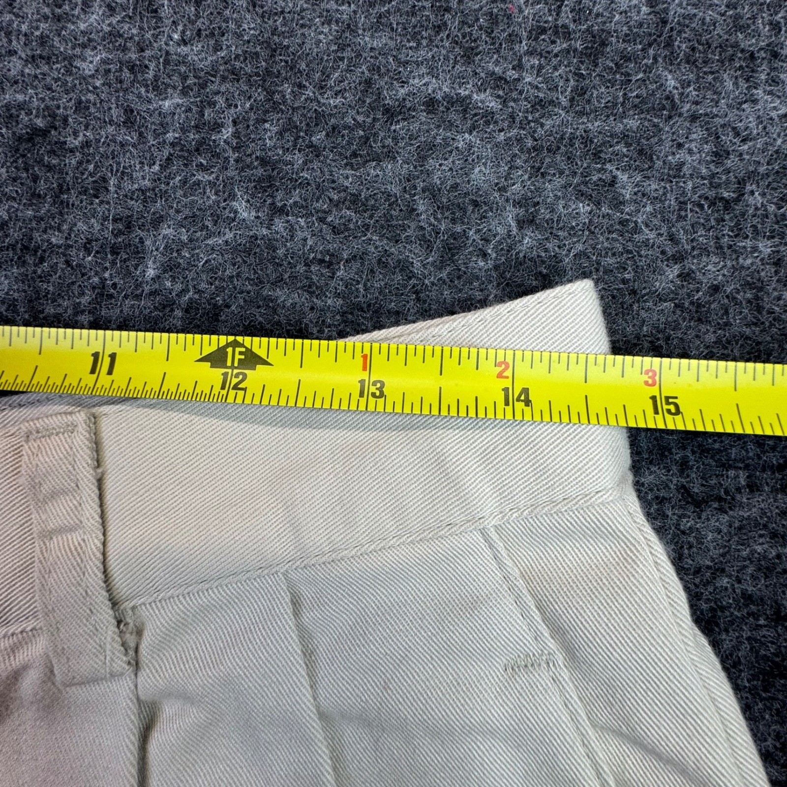 Vintage Womens Dockers Classic Khakis Pants 12×31 Beige Pleated Tapered Chinos