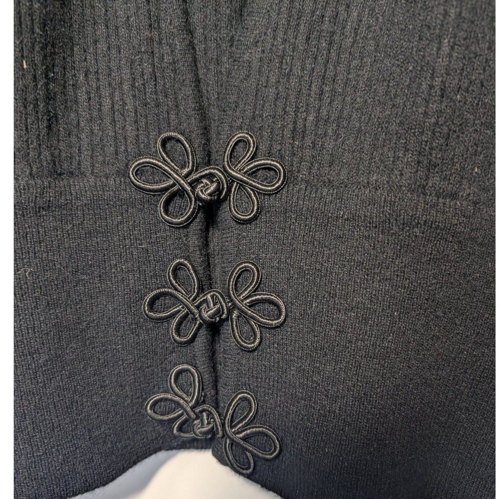 Vintage Evan-Picone Black Lambswool Angora Sweater Vest Frog Closure 80s