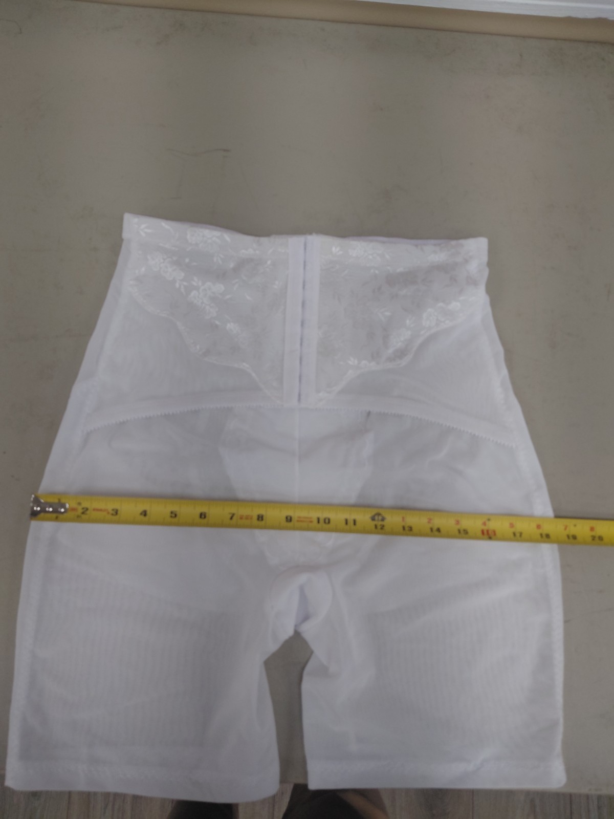 Vintage Crown-nette White Girdle No Garter Size 40
