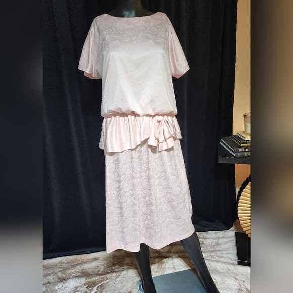 JENNY Made In USA Vintage Light Pink Dress with Waist Detail Size Large