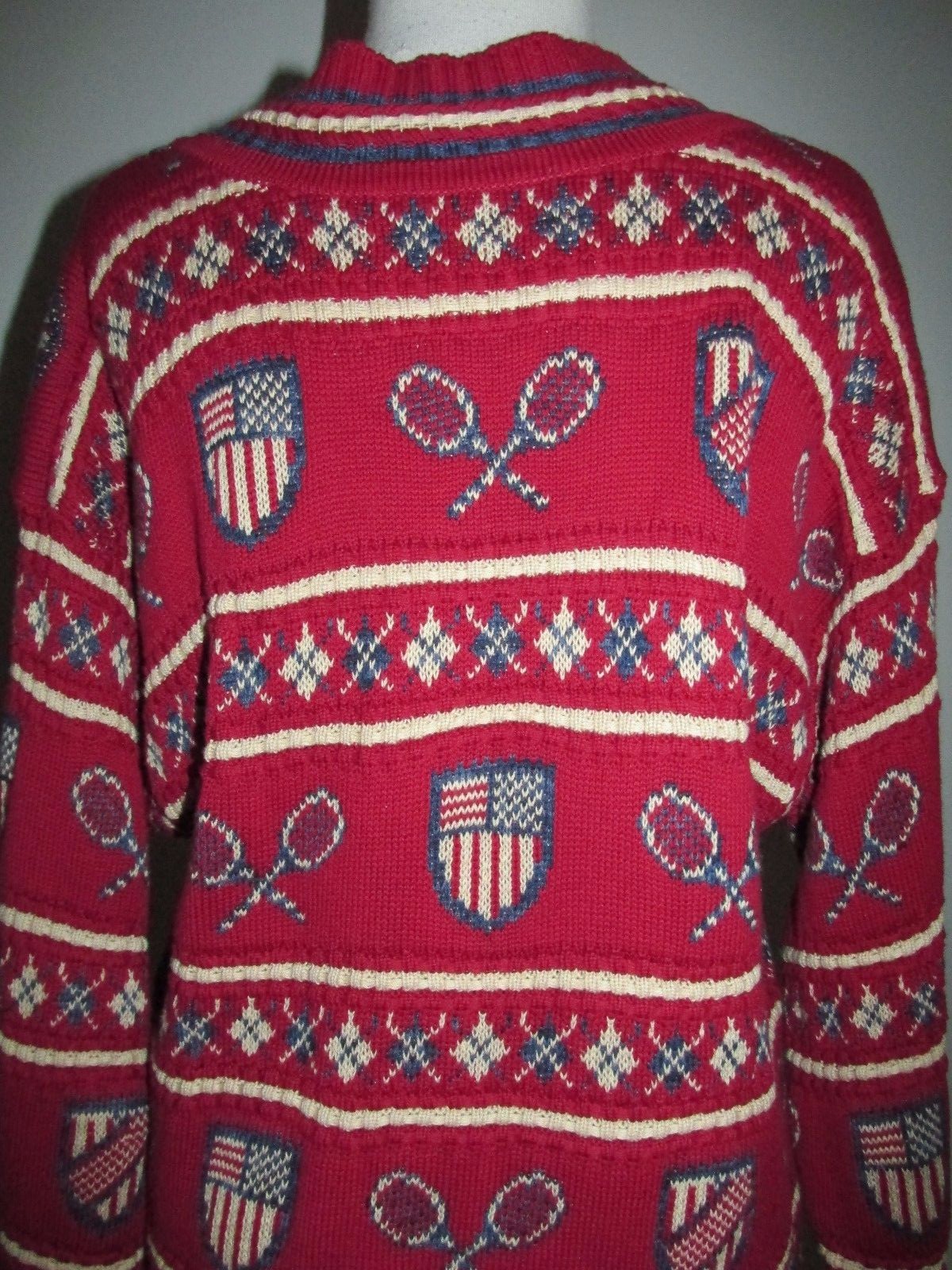 Vtg Tricots St Raphael Country Shop Size M Tennis Racquets Crest V-Neck Sweater