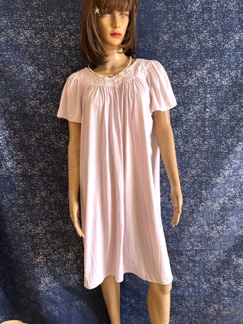 VTG MISS ELAINE EXCLUSIVELY FOR DILLARDS NIGHTGOWN SZ L