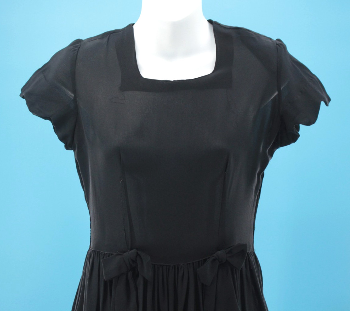 Vtg Women’s 30s Black Sheer Dress W/ Bows At Front Waist Sz XS/S 1930s