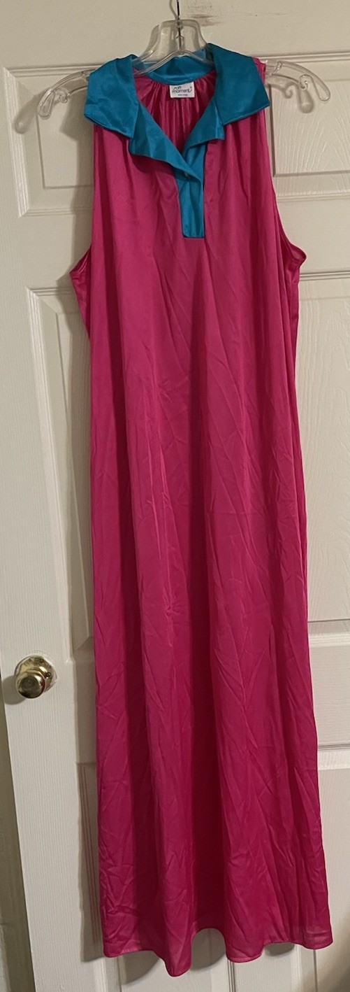 Vintage Soft Moments NY Nightgown Women’s L/XL Hot Pink Nylon Collared Maxi