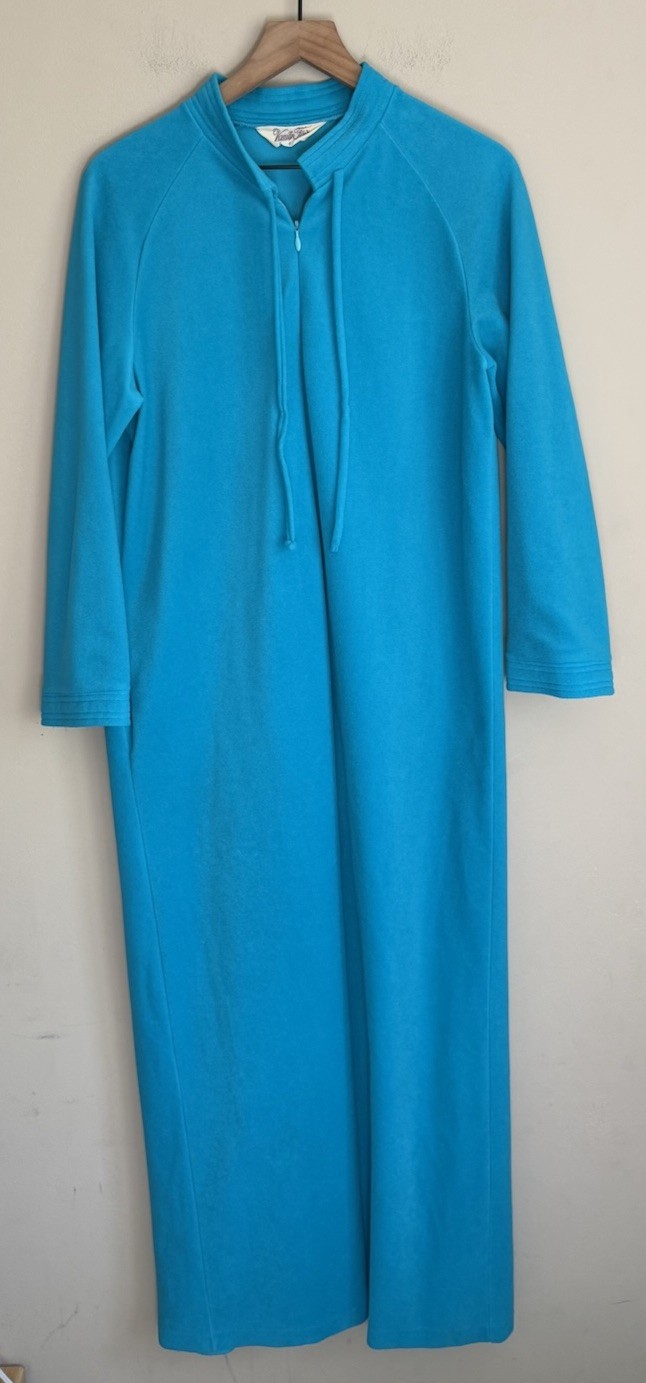 Vintage Vanity Fair Velour Robe Womens Small Classic Comfortable