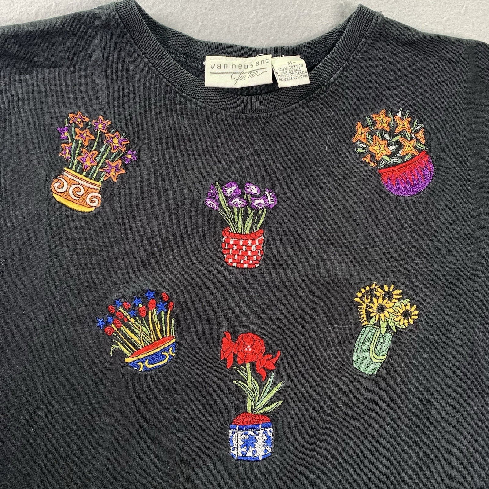 Vintage Van Heusen Flower Shirt Womens Medium Embroidered Plants Garden