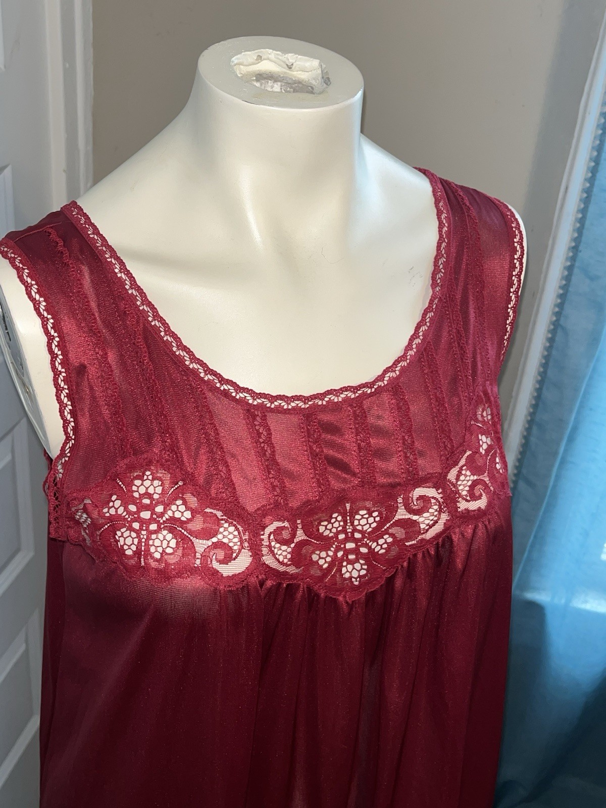 Vintage Gossard Artemis Red Nylon Nightgown Robe Set Size Medium Lace USA