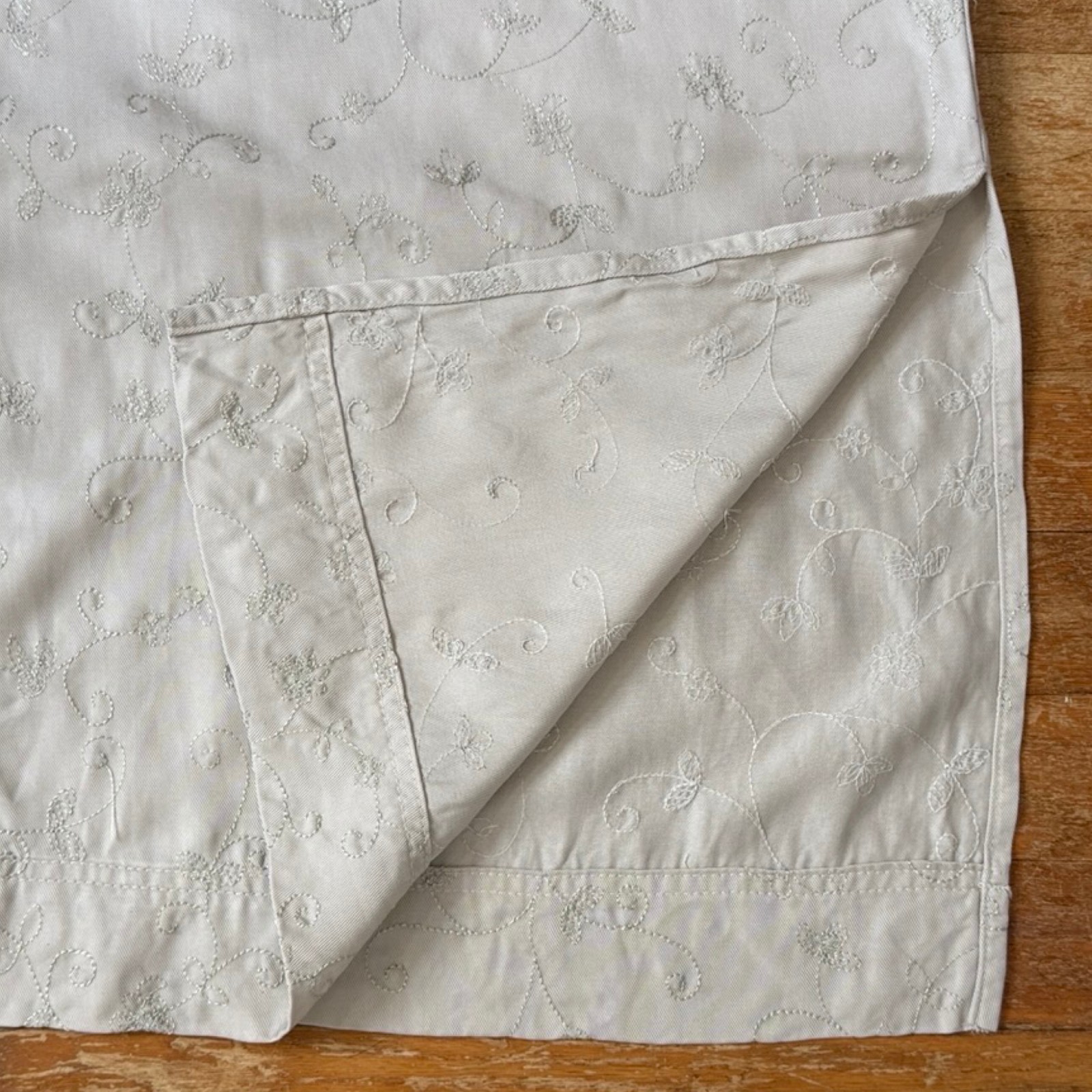 Vintage Floral Embroidered Tencel Khaki Maxi Skirt Size Medium 28-29″ Waist
