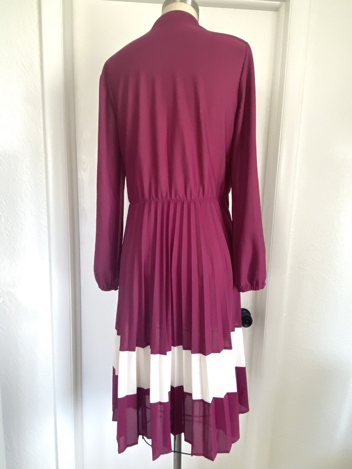 Vintage 70’s Dark Magenta Secretary Boho Midi Dress – M – Accordion Skirt