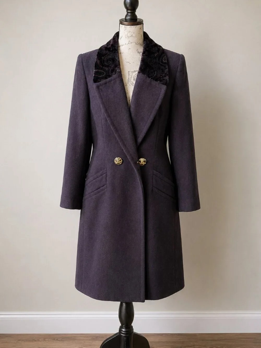 Vintage Petite Sophisticate Wool Blend Long Coat 6P Paisley Velvet Collar