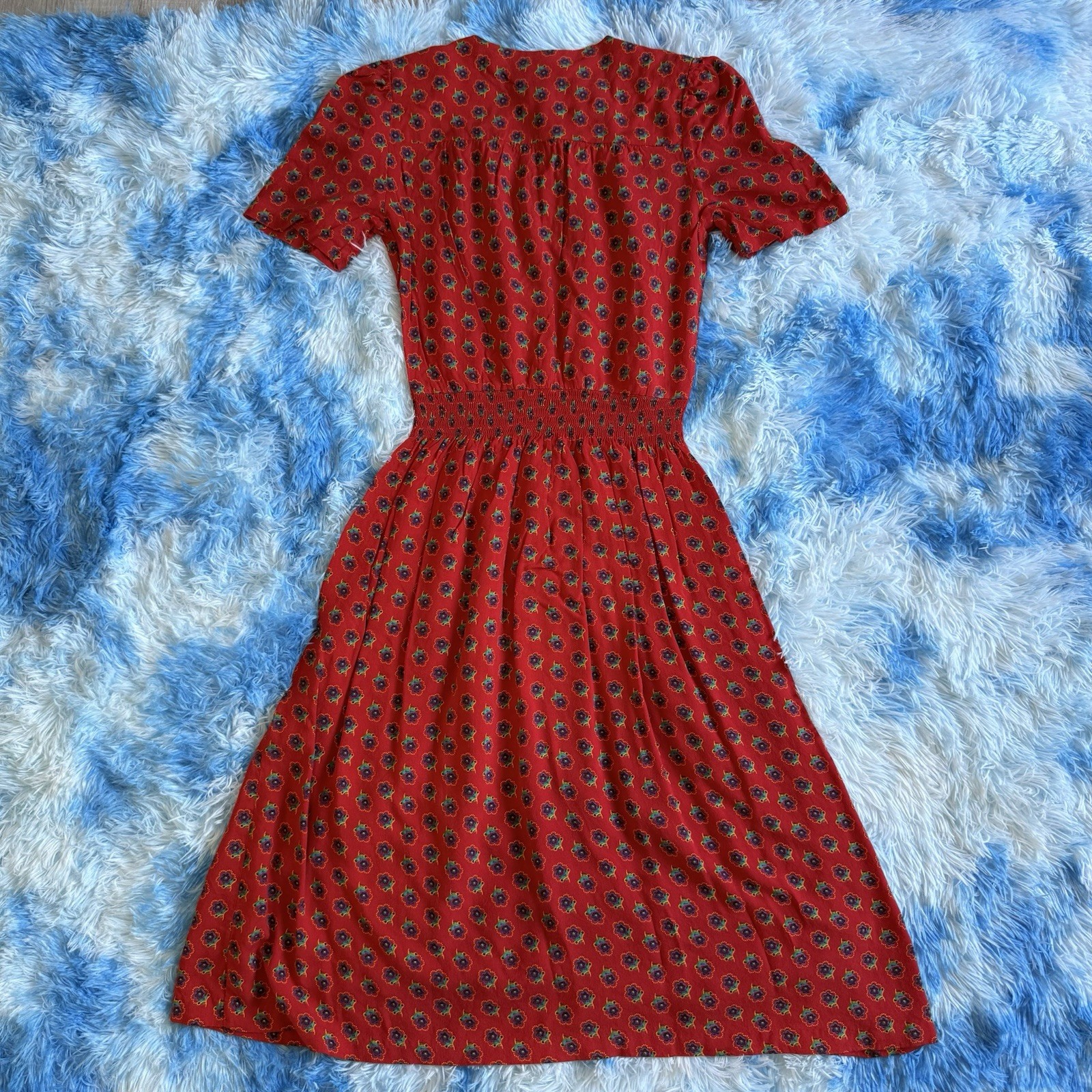 Vintage 1970s Taurus II Red Floral Rayon Smocked Waist Dress Size 4
