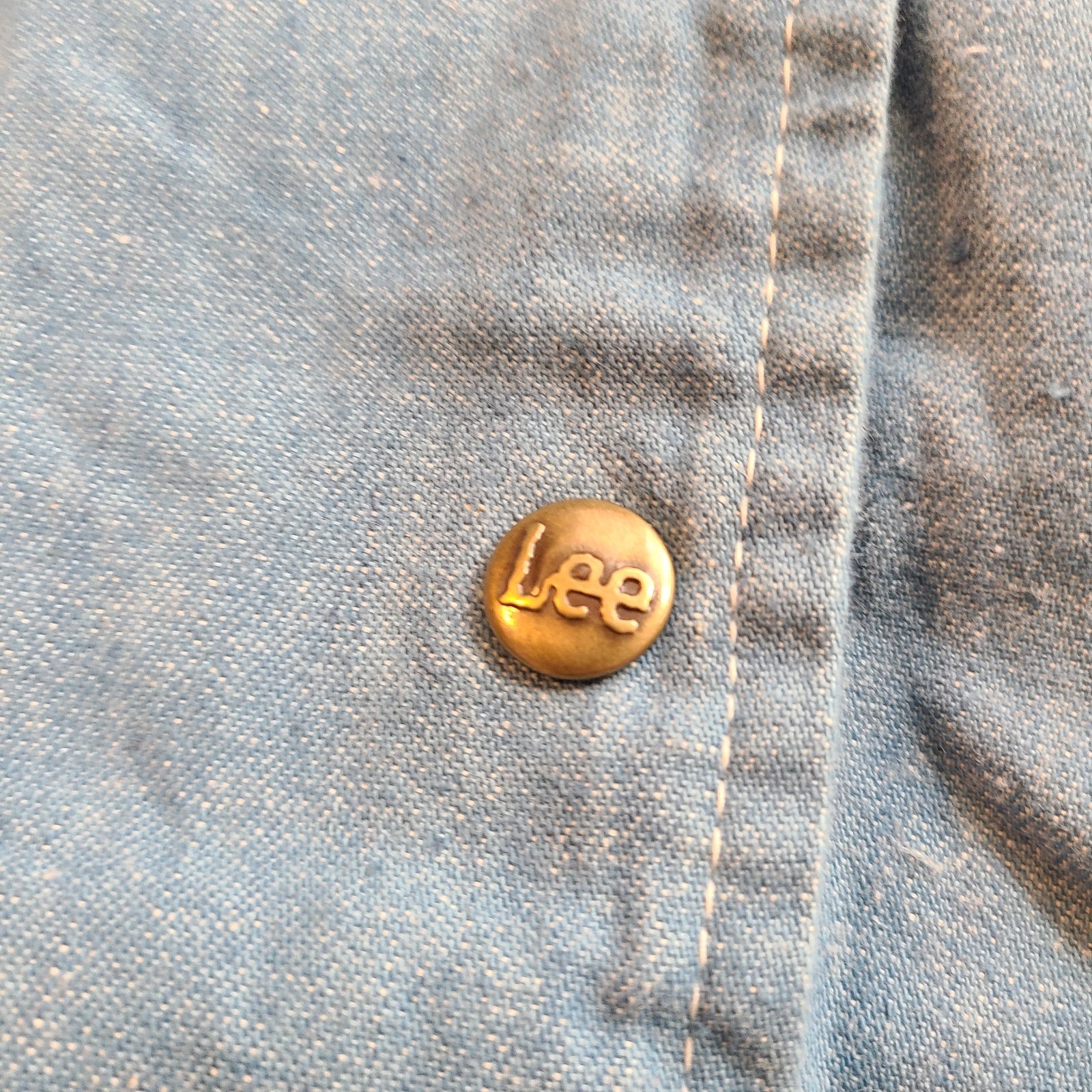 Vintage Lee Women’s Snap Button Up Blue Denim Shirt Longsleeve Sz S Made In USA