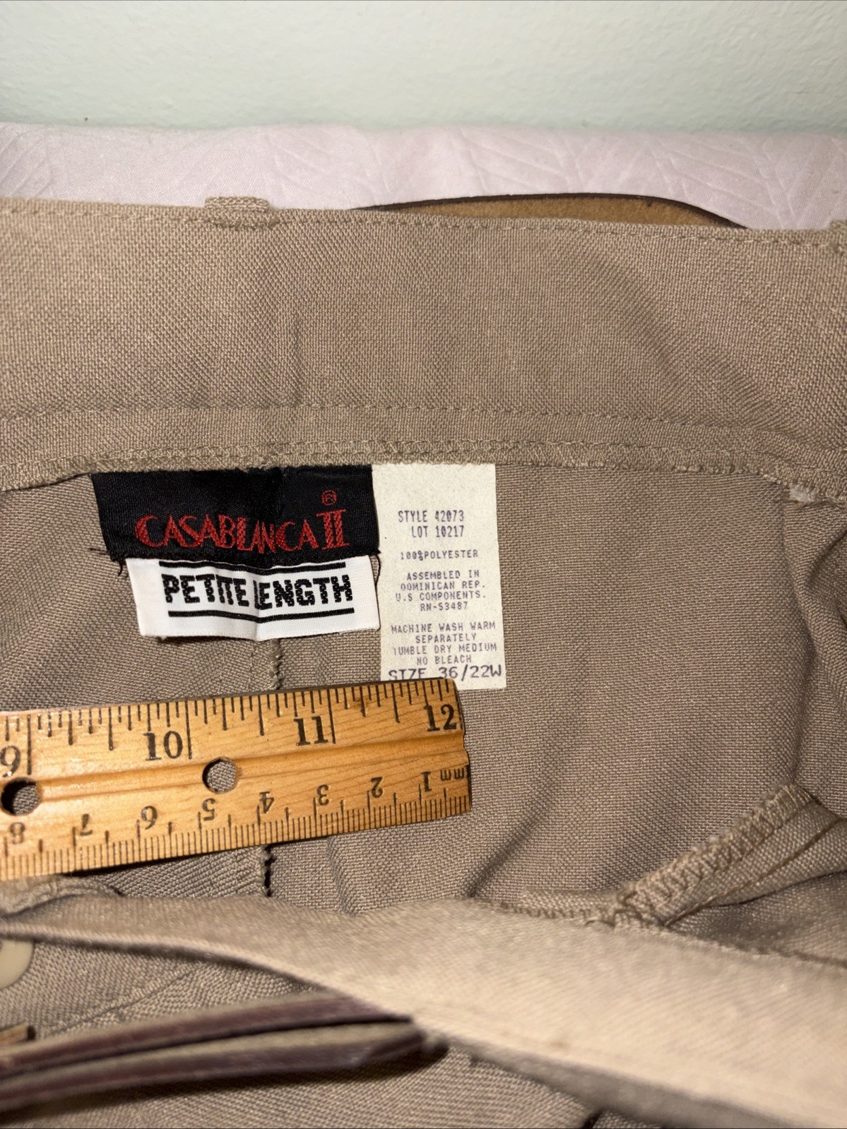 Casablanca II Women’s Dress Pants 12P Petite Taupe Elastic Waist Belt NWT