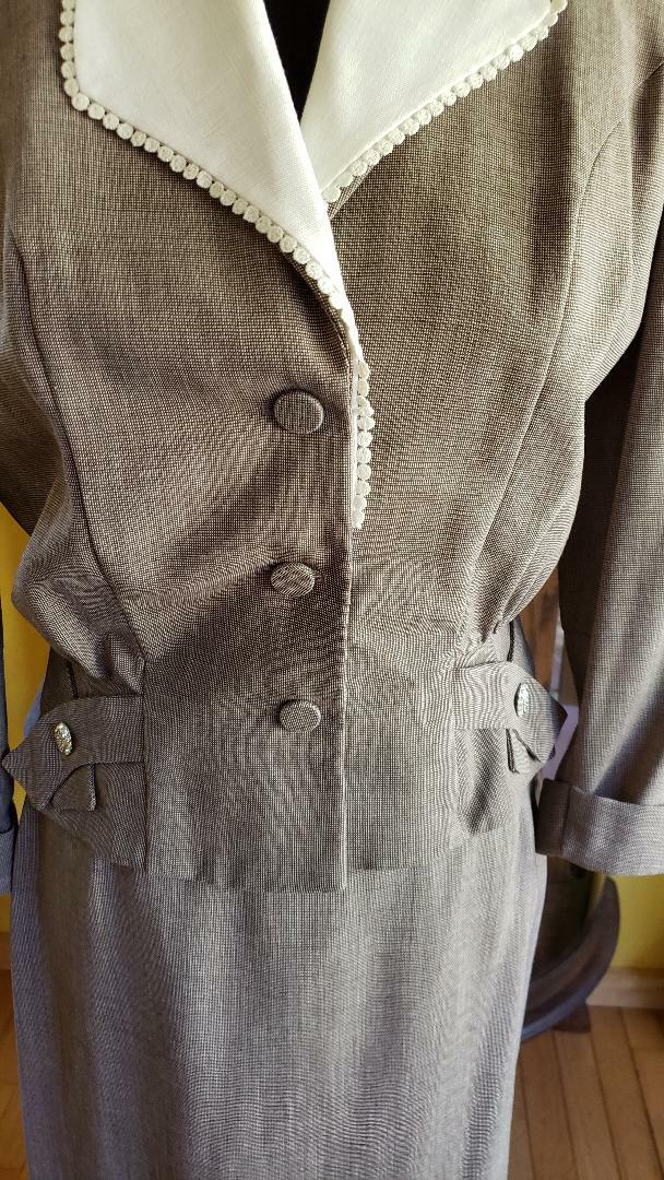 1950’s “Gloria Swanson, Forever Young” Summer/Fall Suit