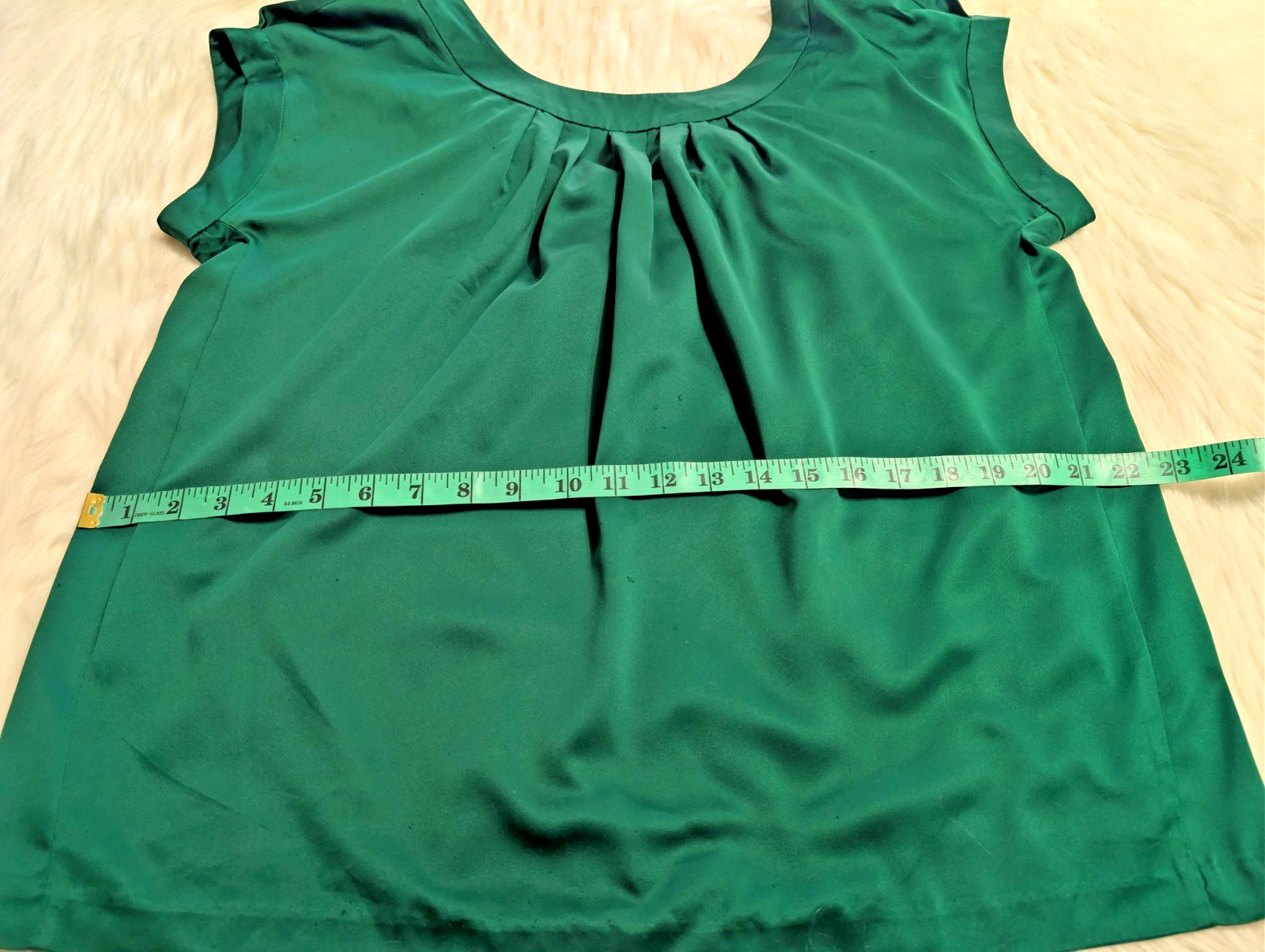 Banana Republic Top Blouse Shirt Large Emerald Green Satin Cap Sleeve Tie Bow