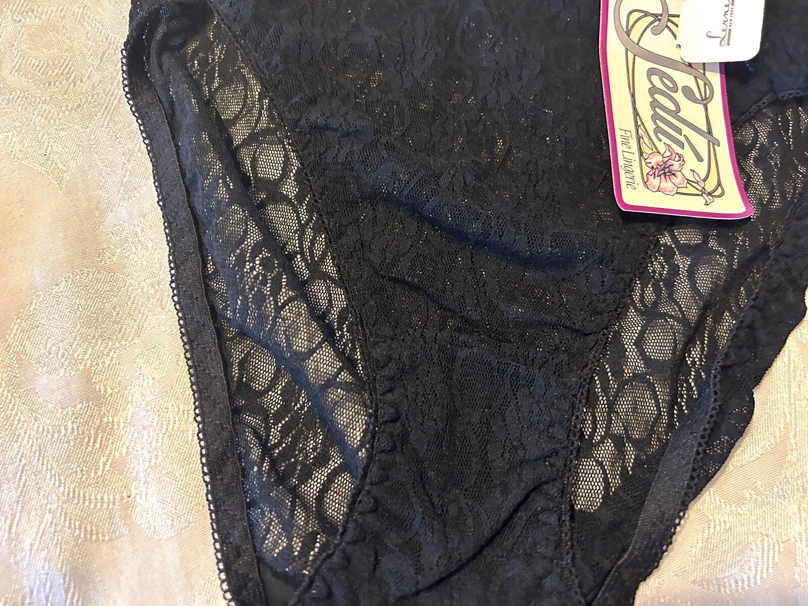 NWT Vtg SEDU’ Fine Lingerie Sheer Raschel Lace Hi Cut Panties Hips 40-41 Size 7